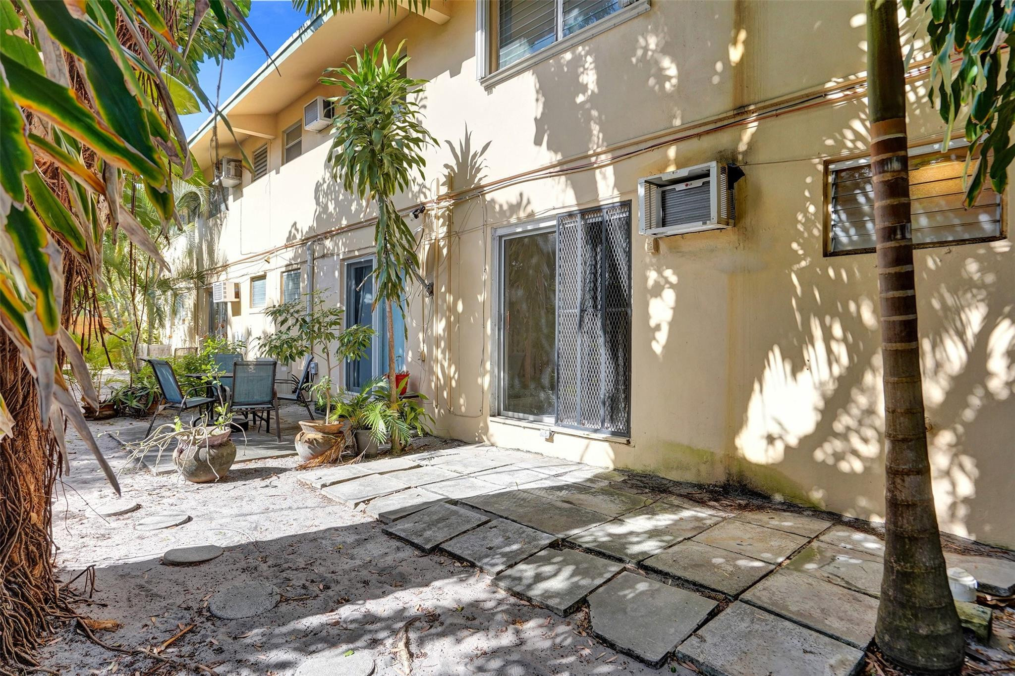 2624 NE 30th Pl 102B