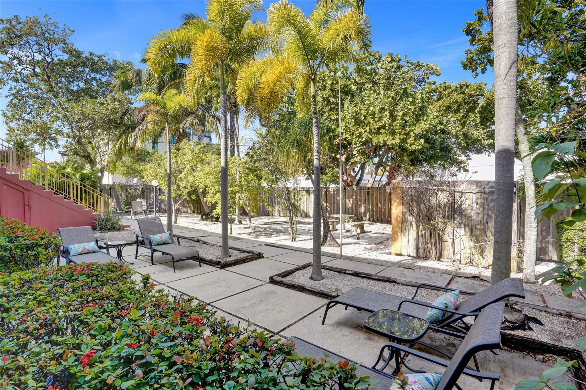 2624 NE 30th Pl 102B