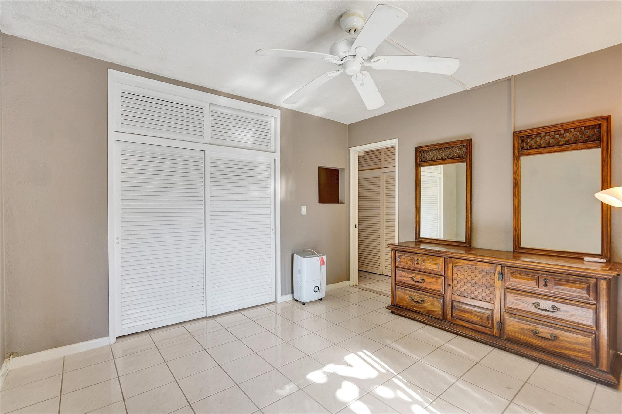 2624 NE 30th Pl 102B