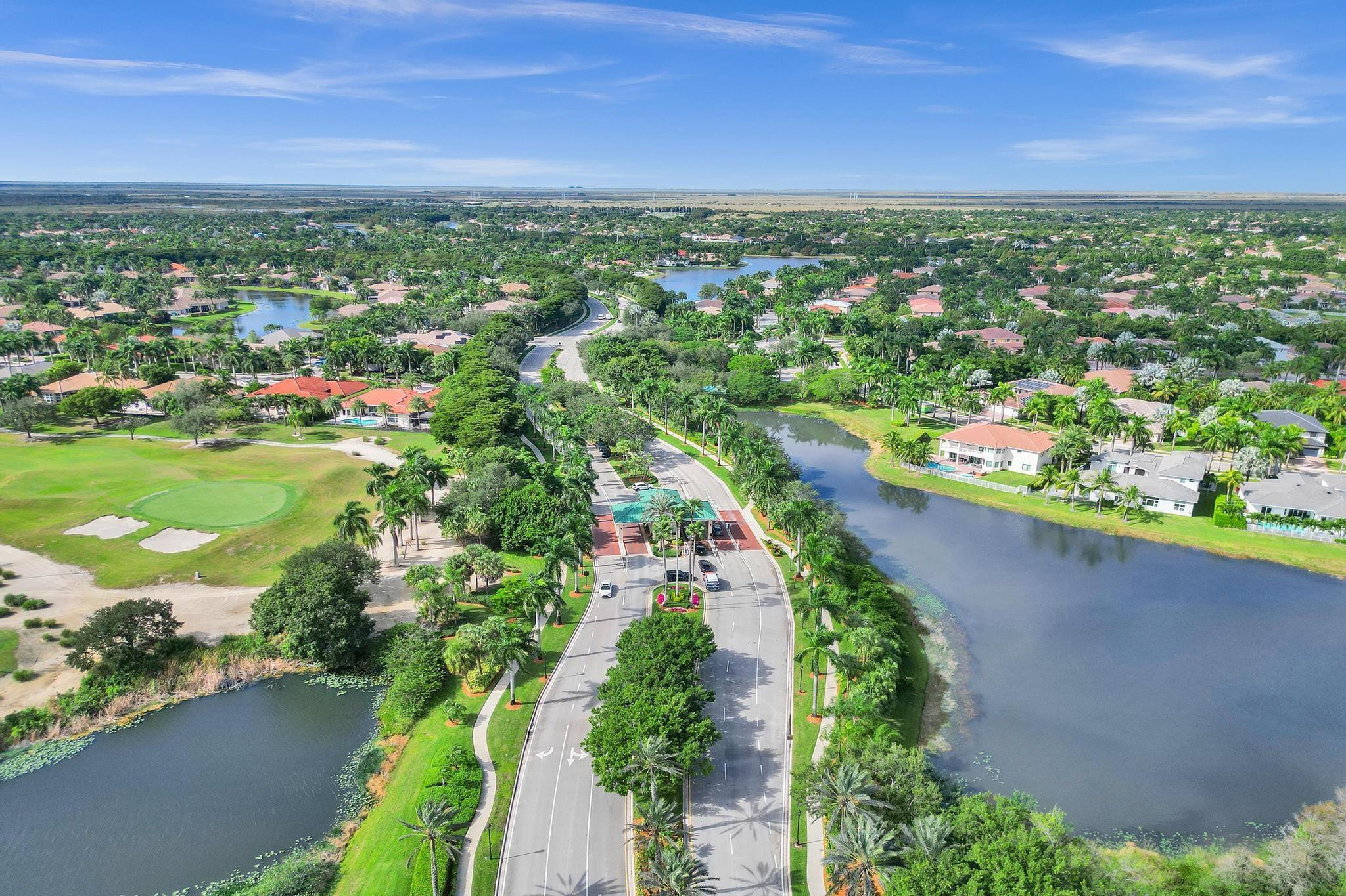 1649 Victoria Pointe Cir