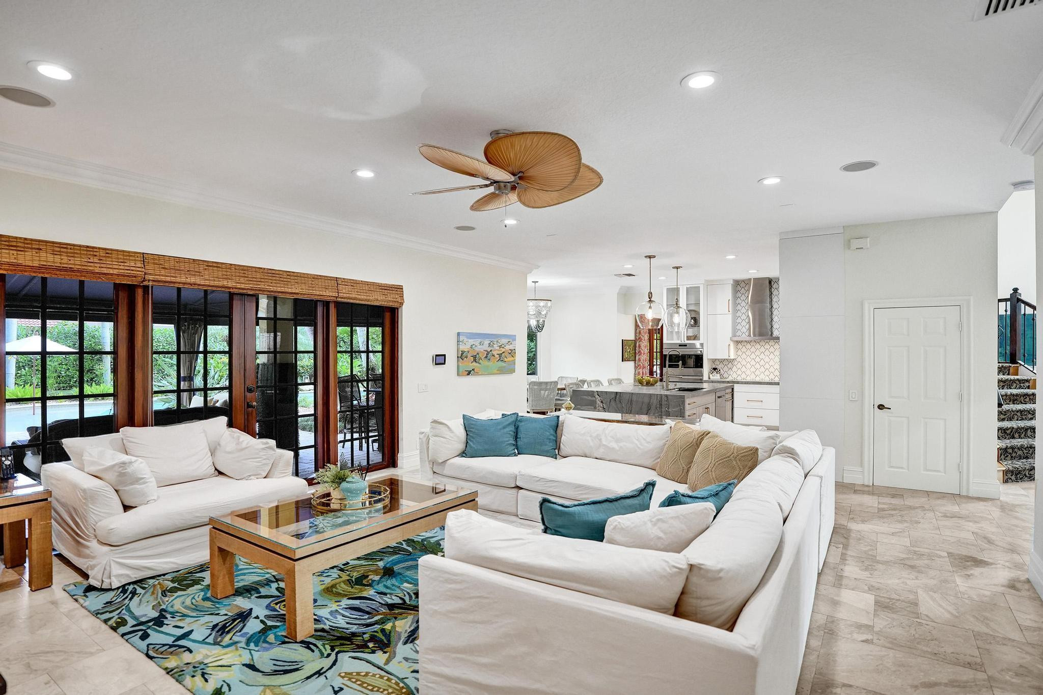 1649 Victoria Pointe Cir