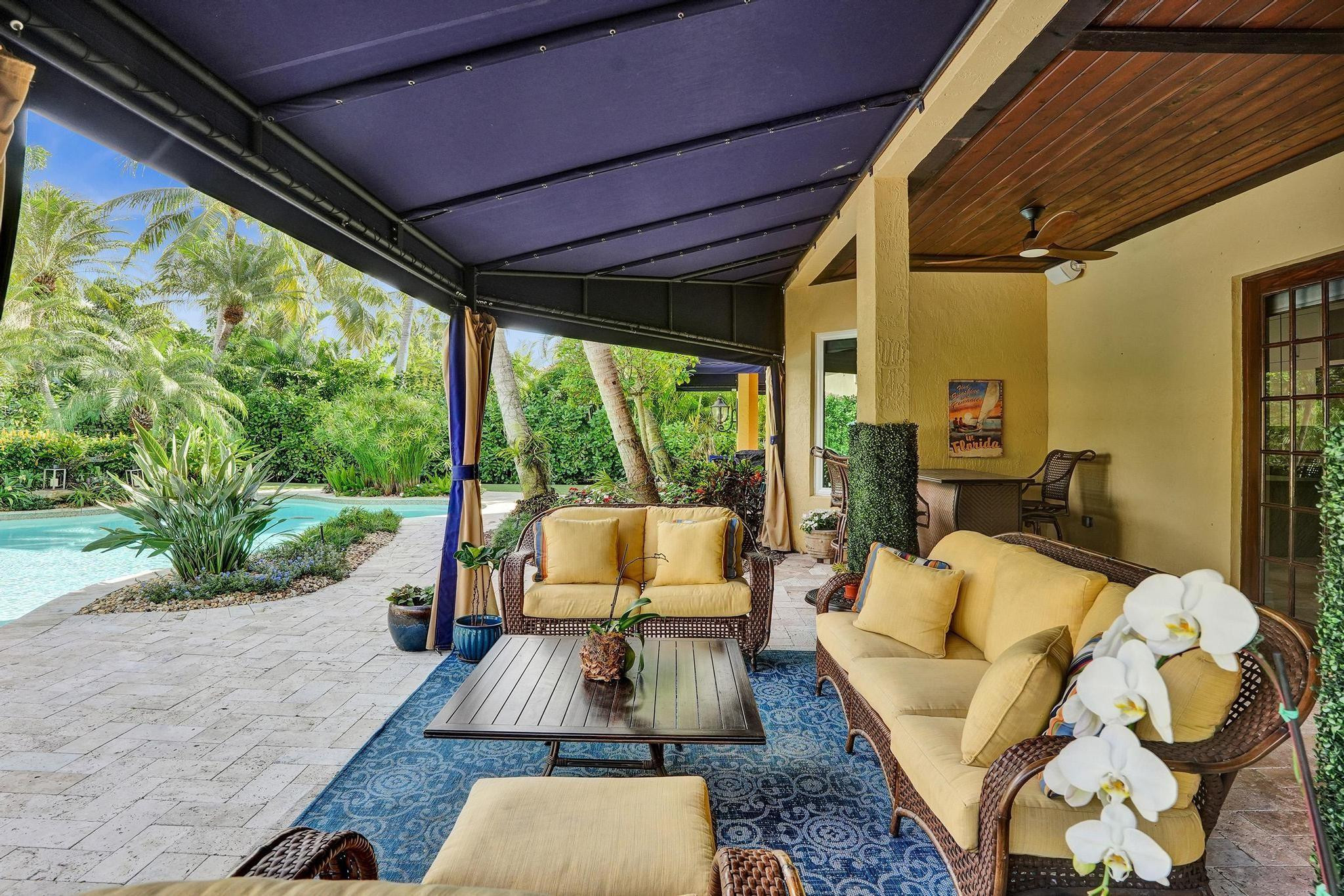 1649 Victoria Pointe Cir