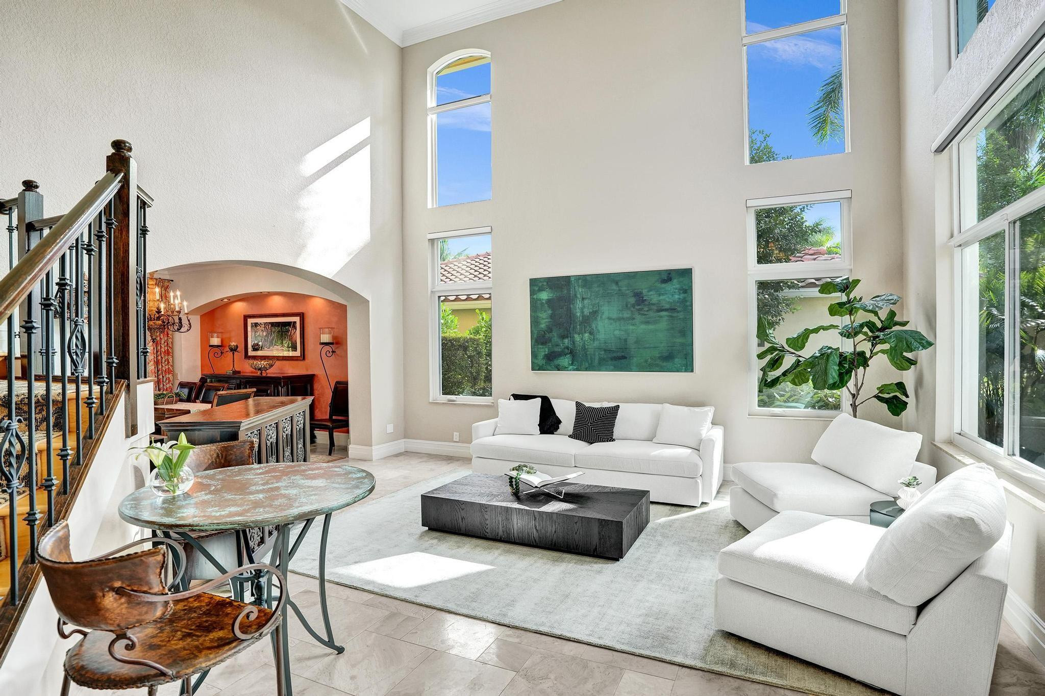 1649 Victoria Pointe Cir