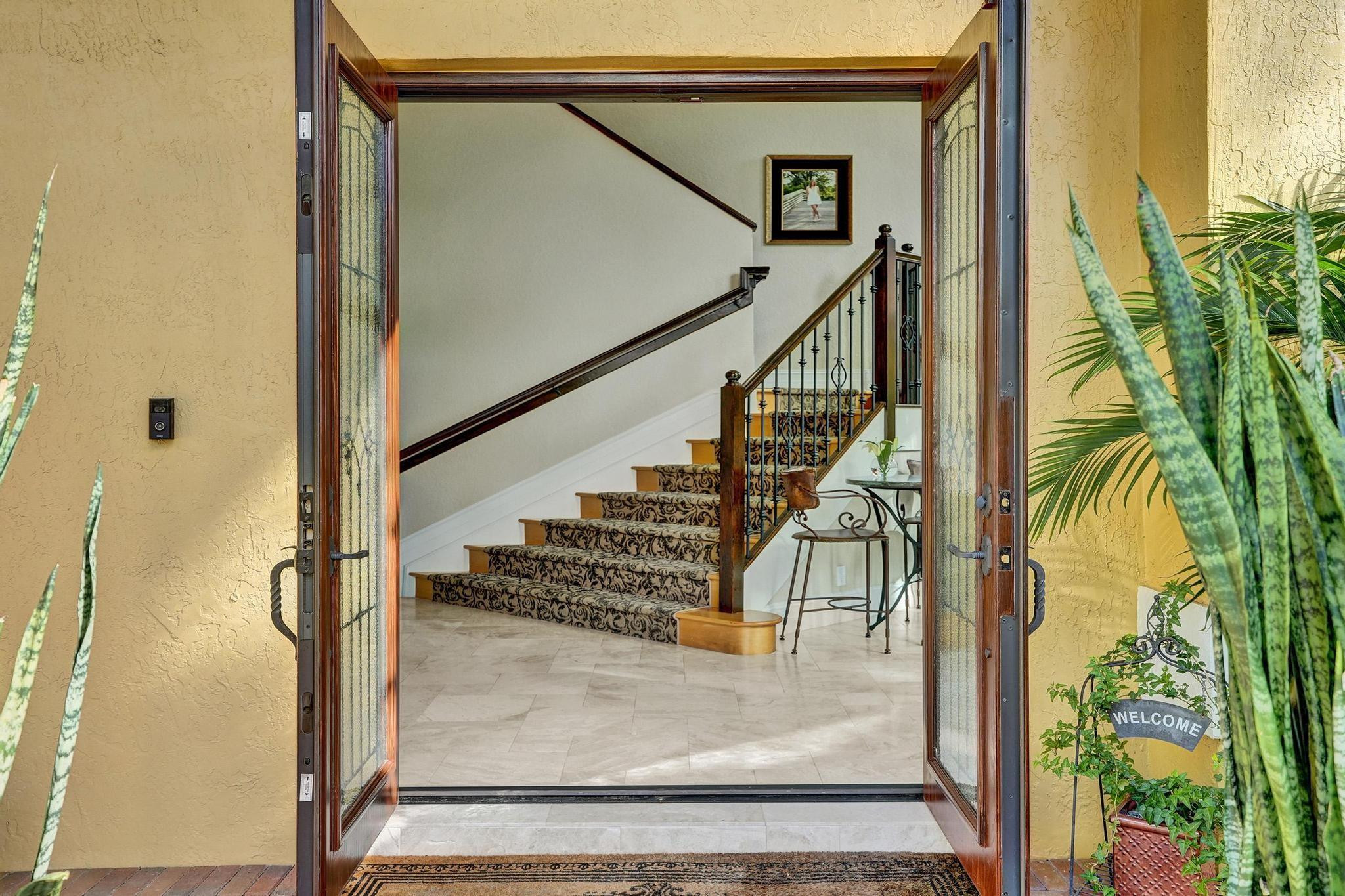 1649 Victoria Pointe Cir