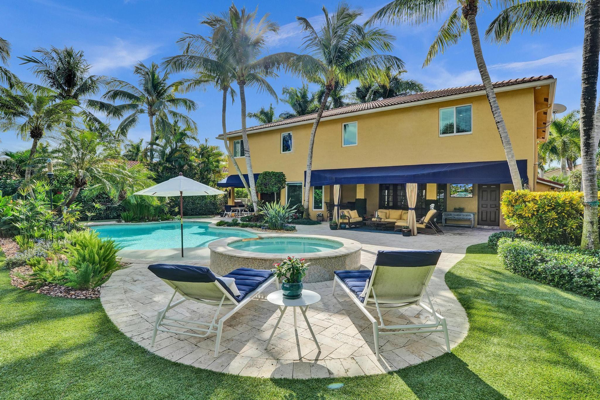 1649 Victoria Pointe Cir