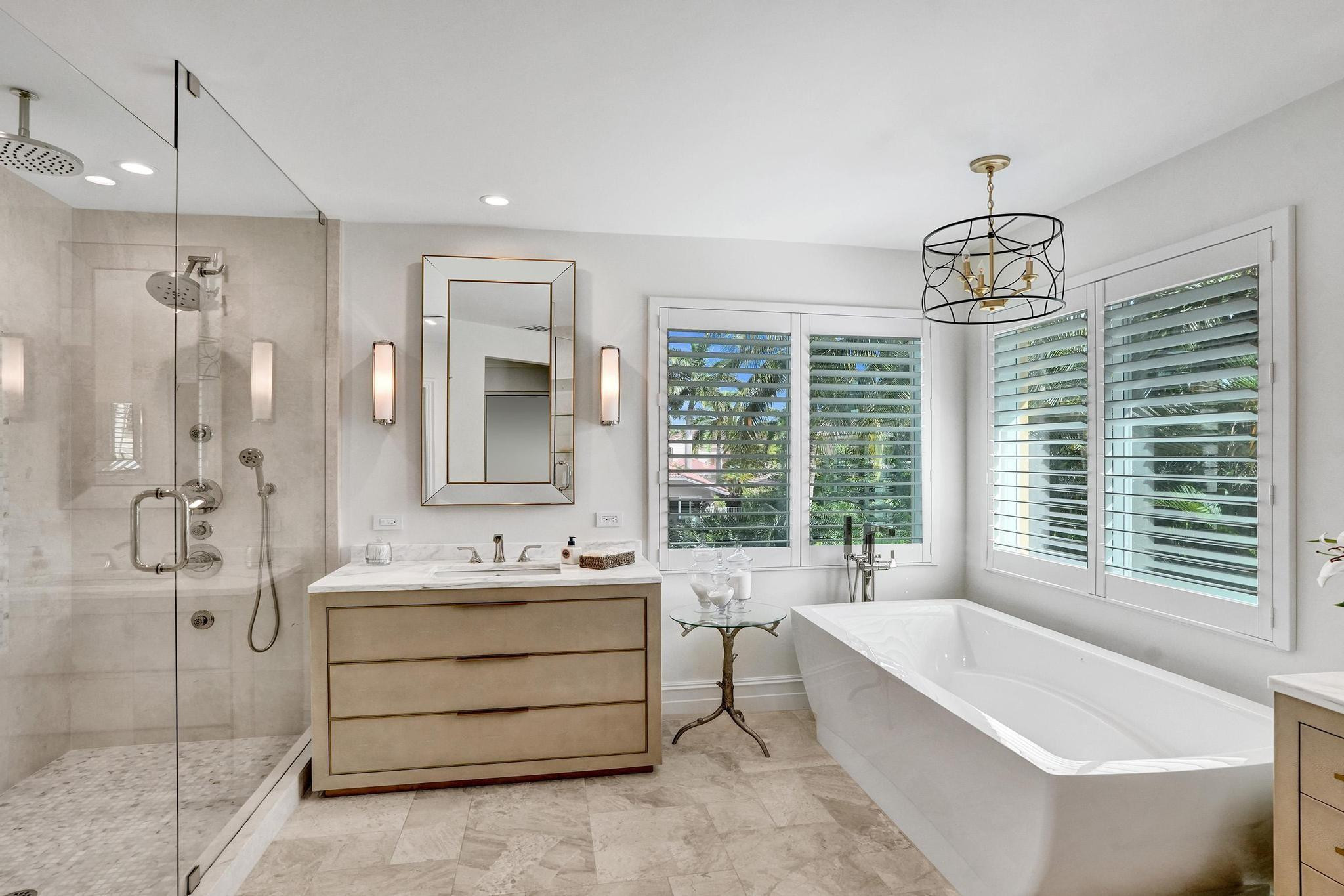 1649 Victoria Pointe Cir