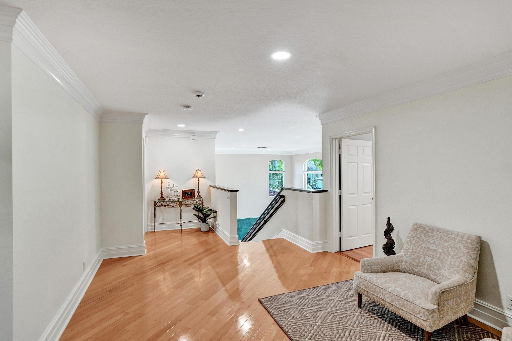 1649 Victoria Pointe Cir