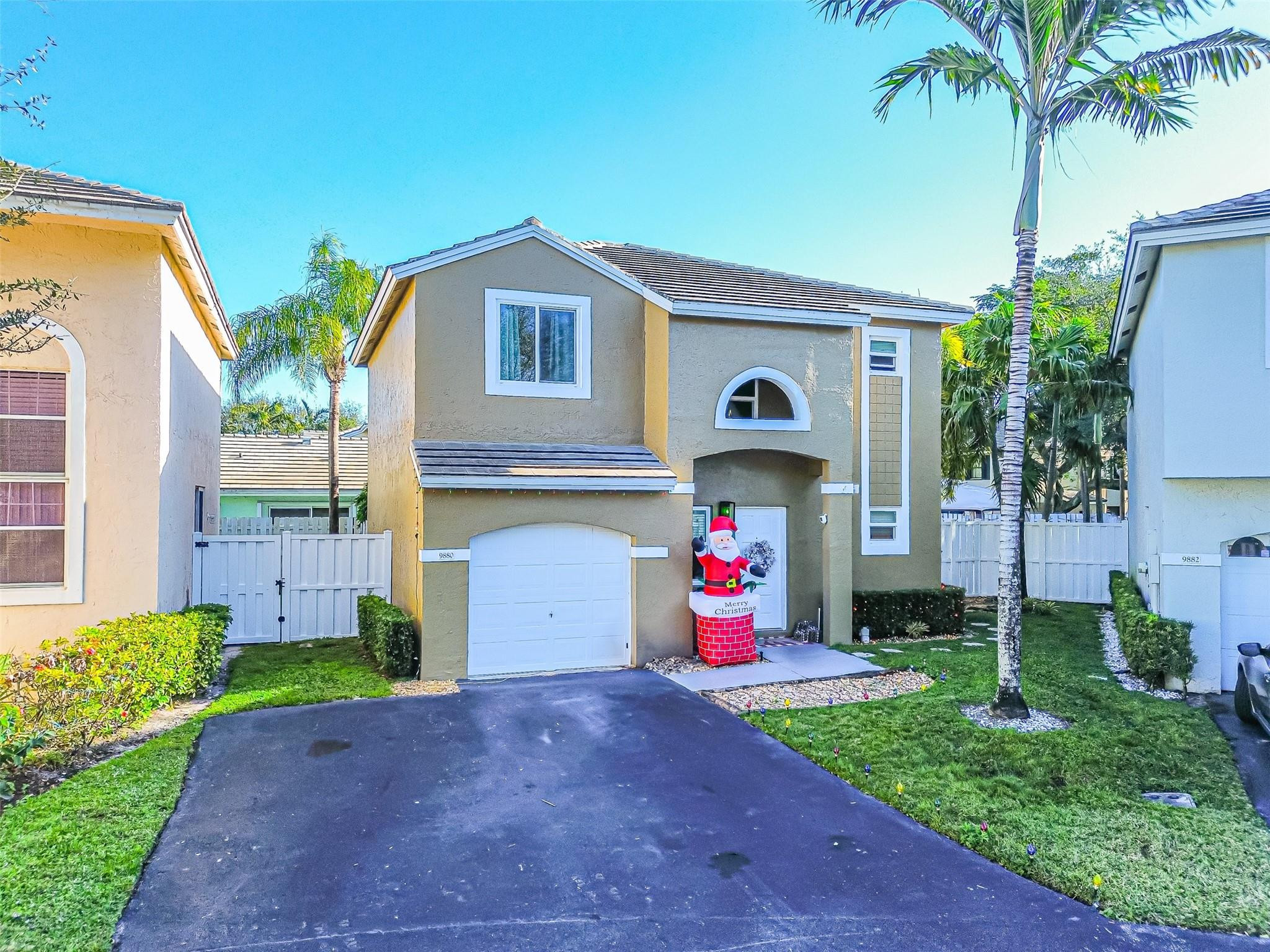 9880 NW 2nd Street, Plantation