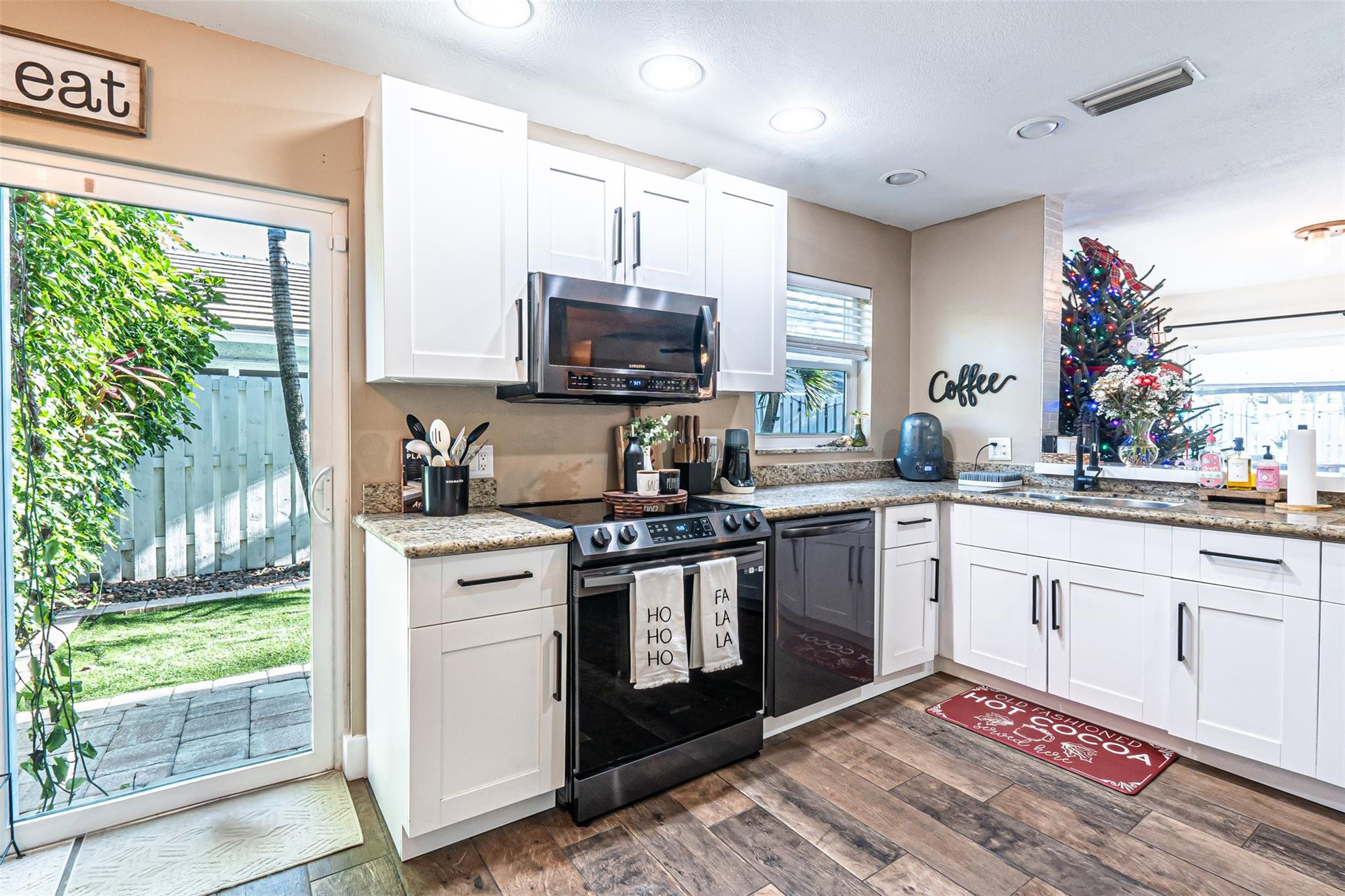 9880 NW 2nd Street, Plantation