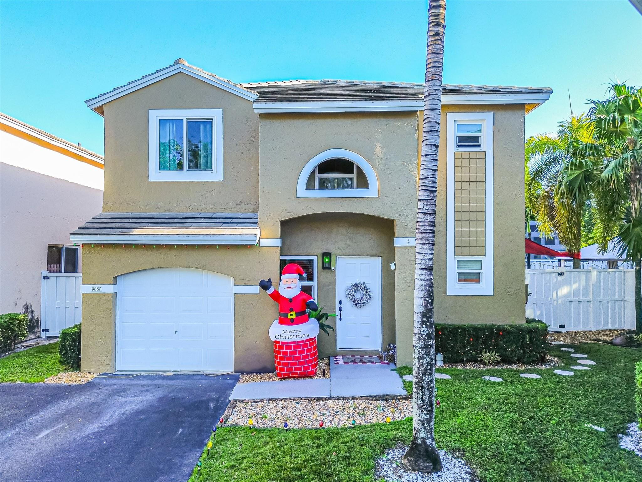 9880 NW 2nd Street, Plantation