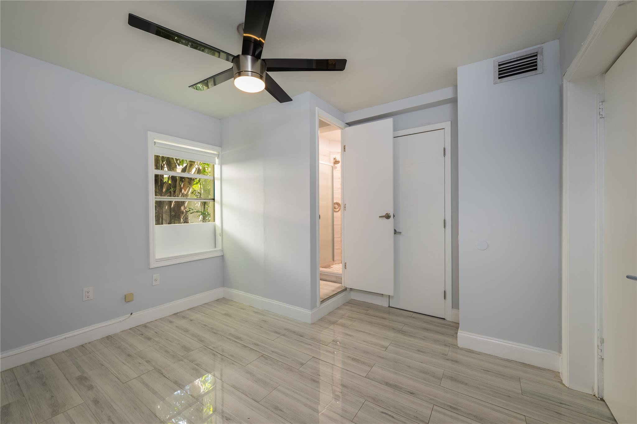 1605 E Broward Blvd 1