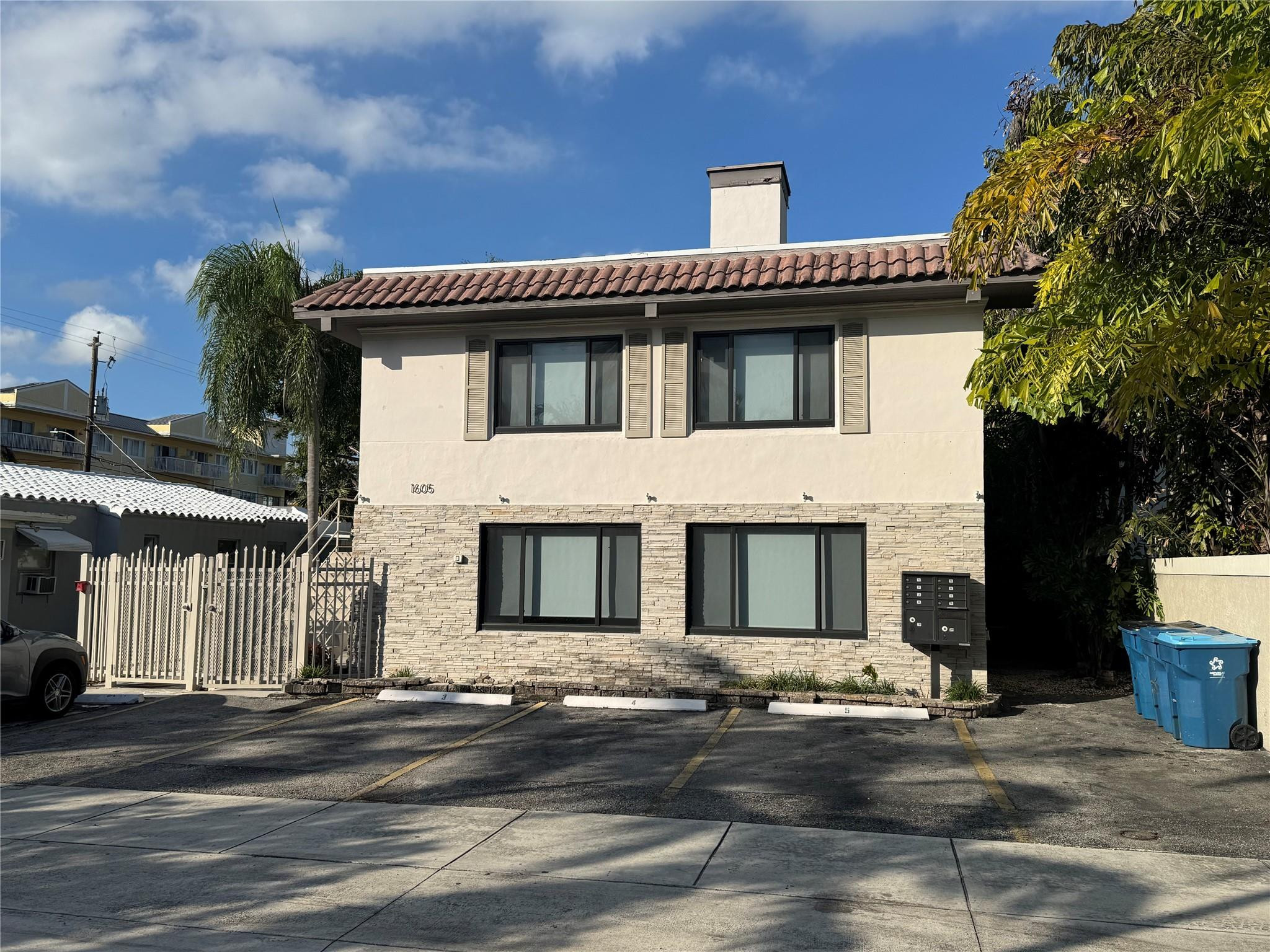 1605 E Broward Blvd 1