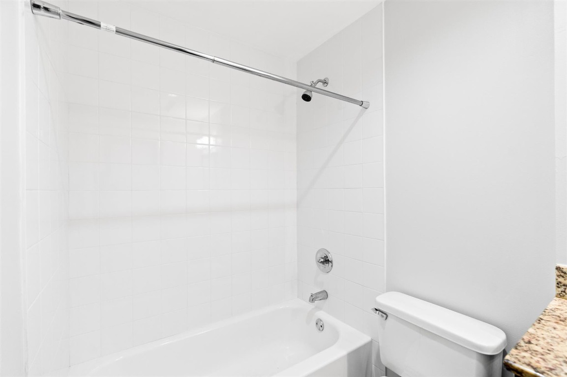 1826 N Dixie Hwy 206