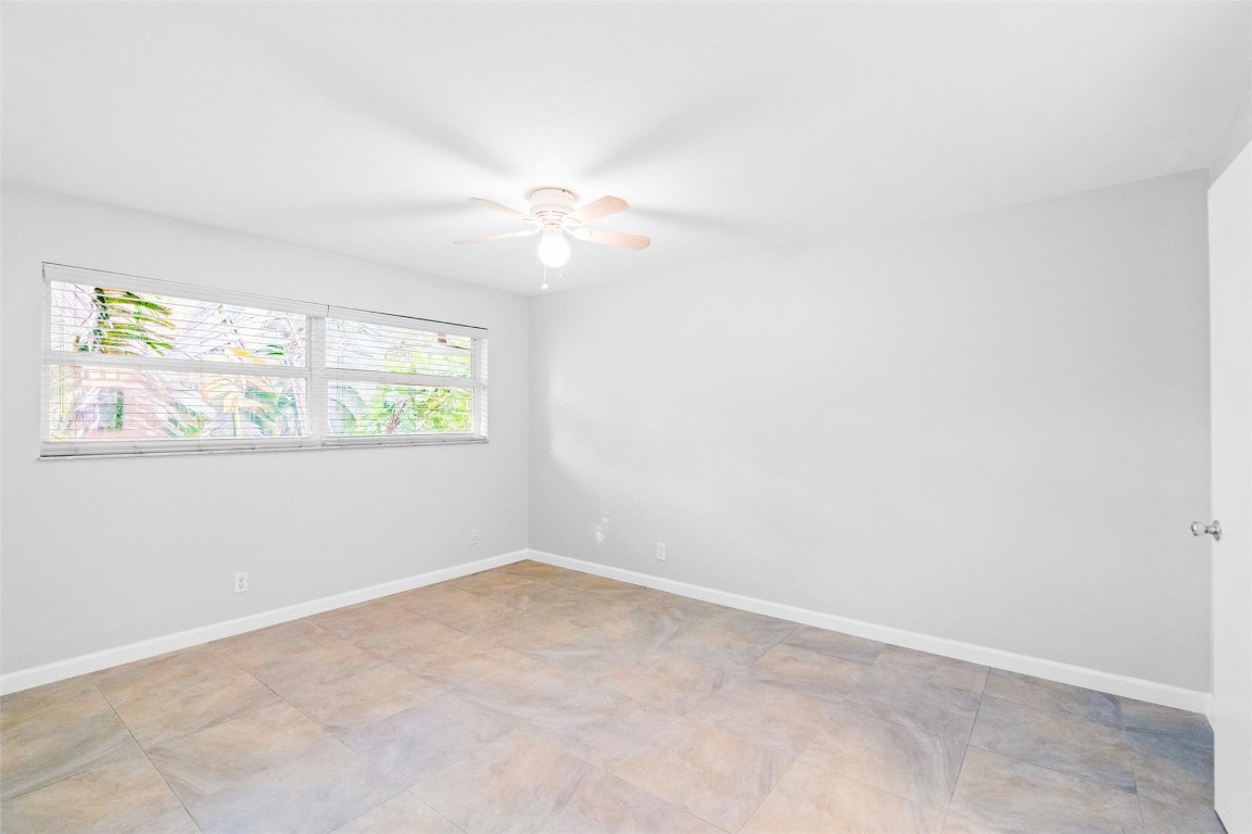 1826 N Dixie Hwy 206