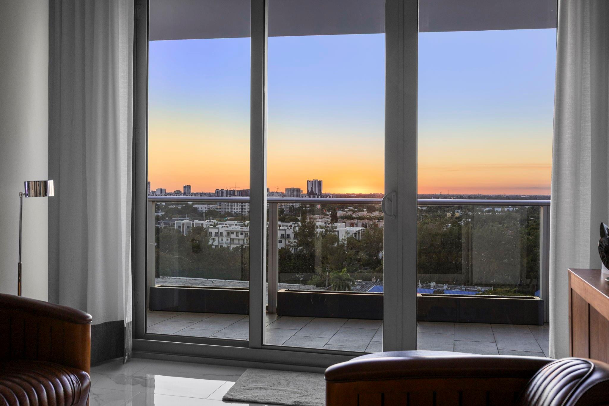 1180 N Federal Hwy 1203