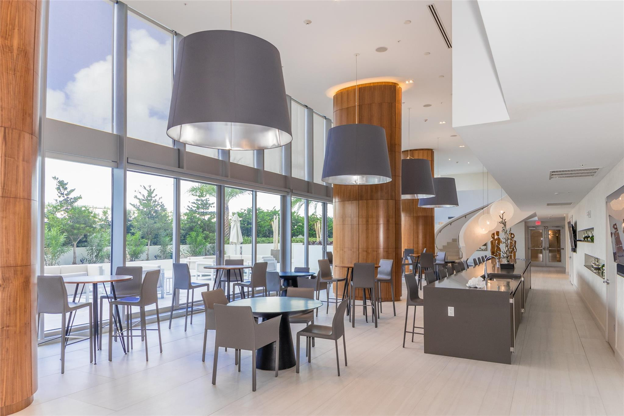 1180 N Federal Hwy 1203