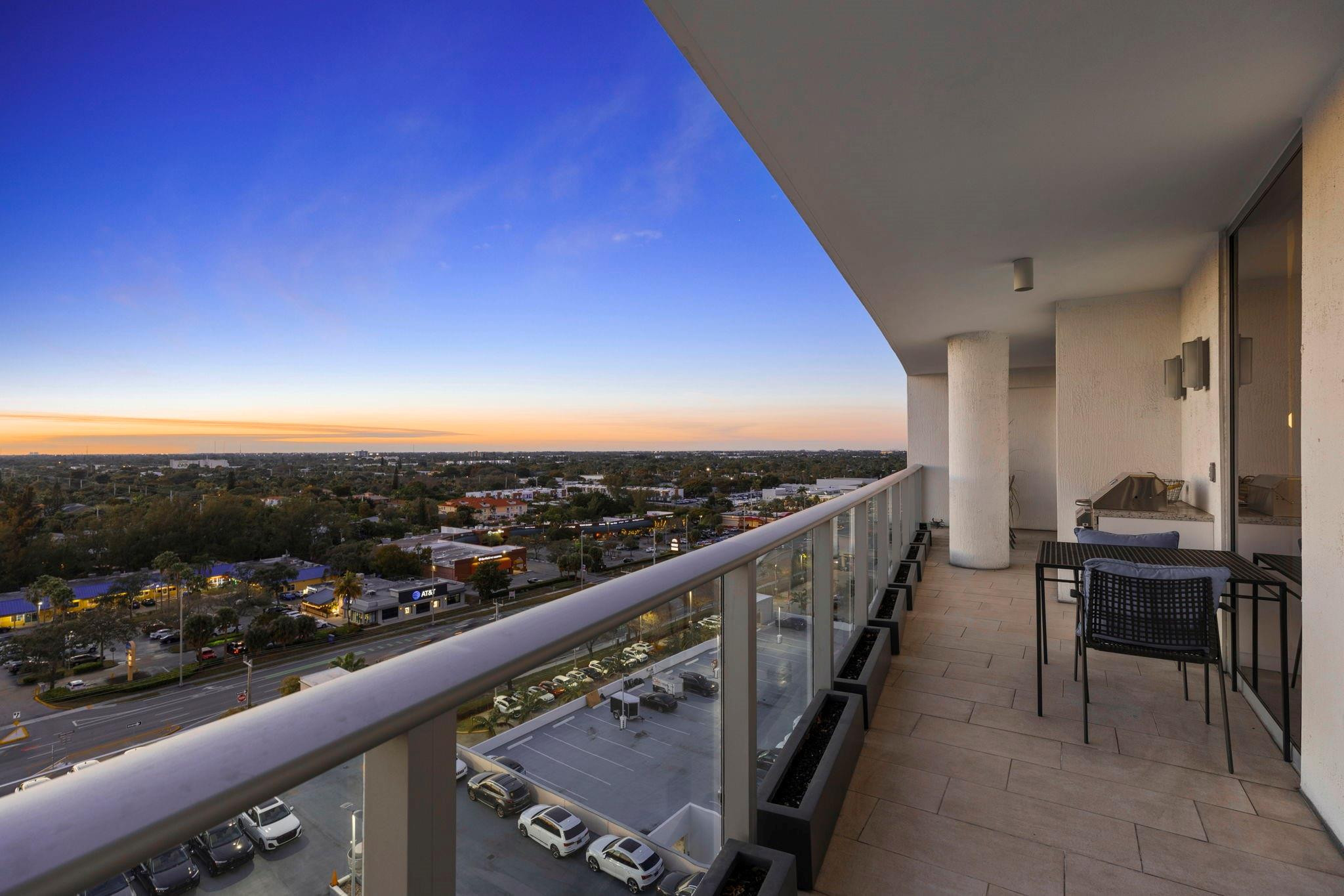 1180 N Federal Hwy 1203