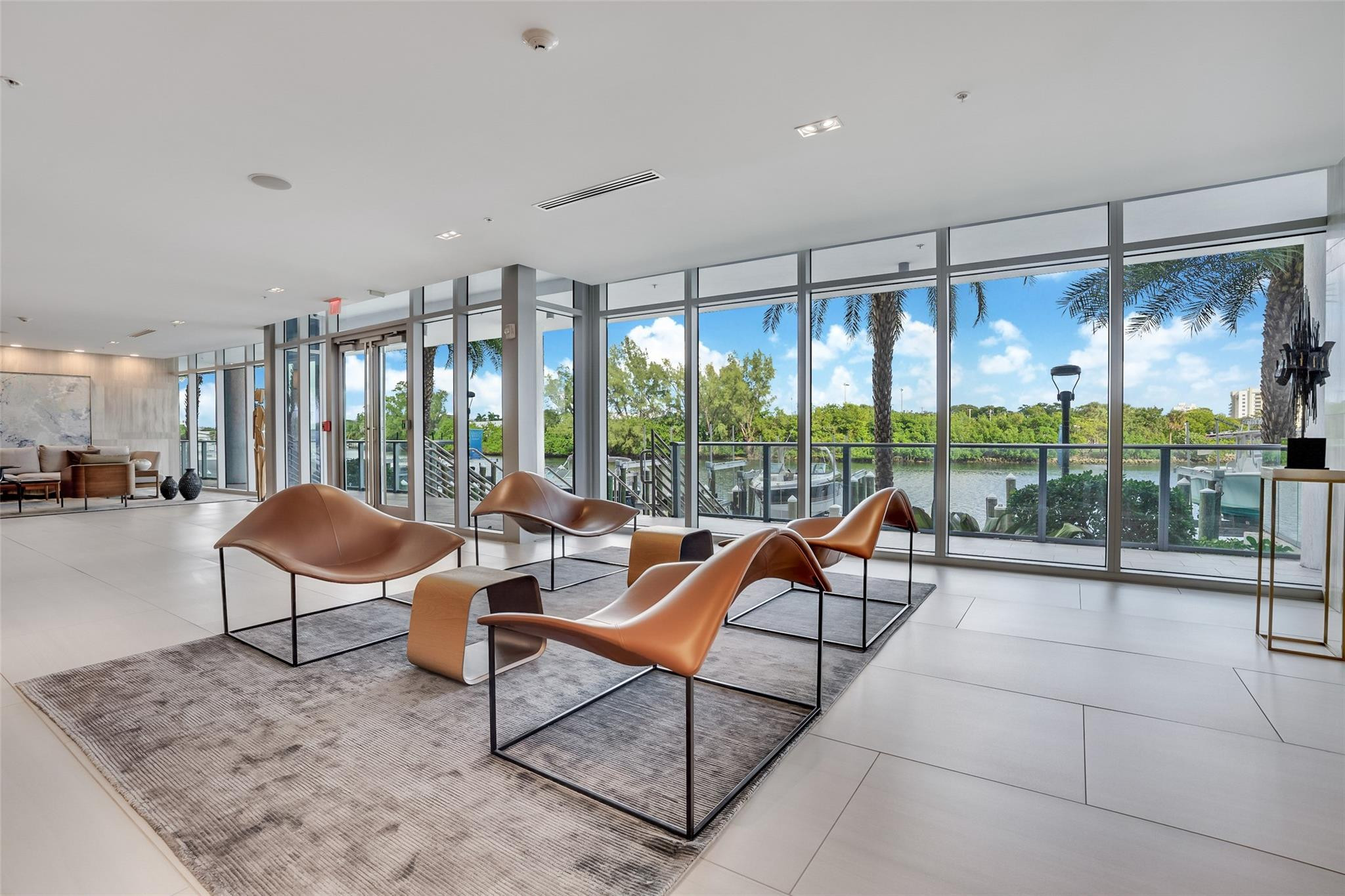 1180 N Federal Hwy 1203