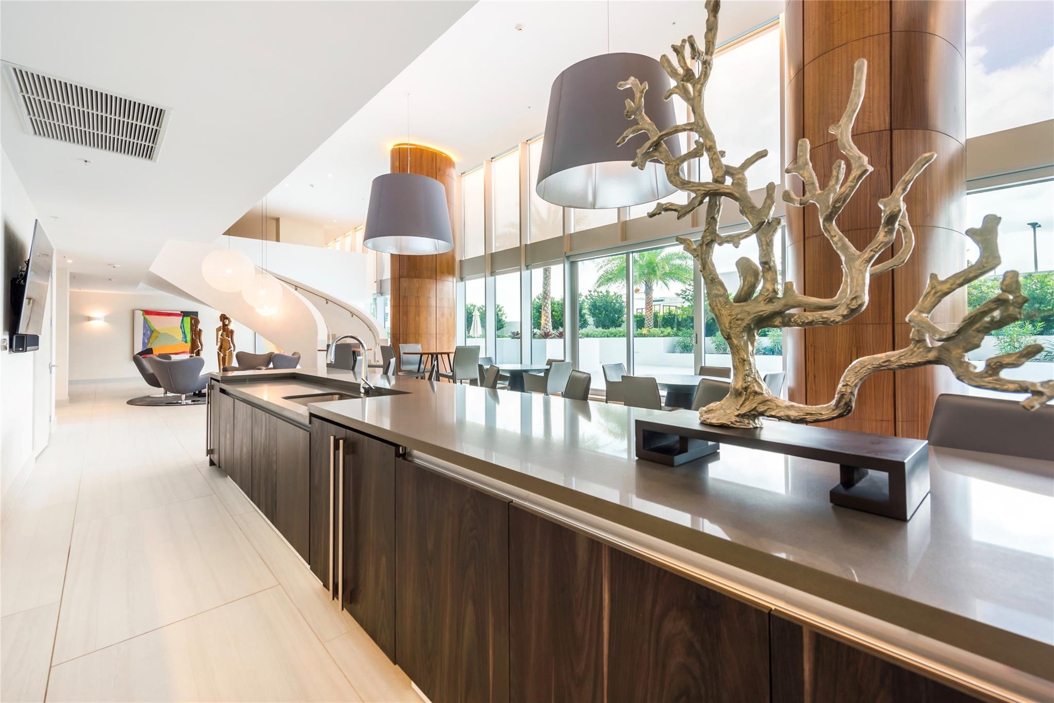 1180 N Federal Hwy 1203