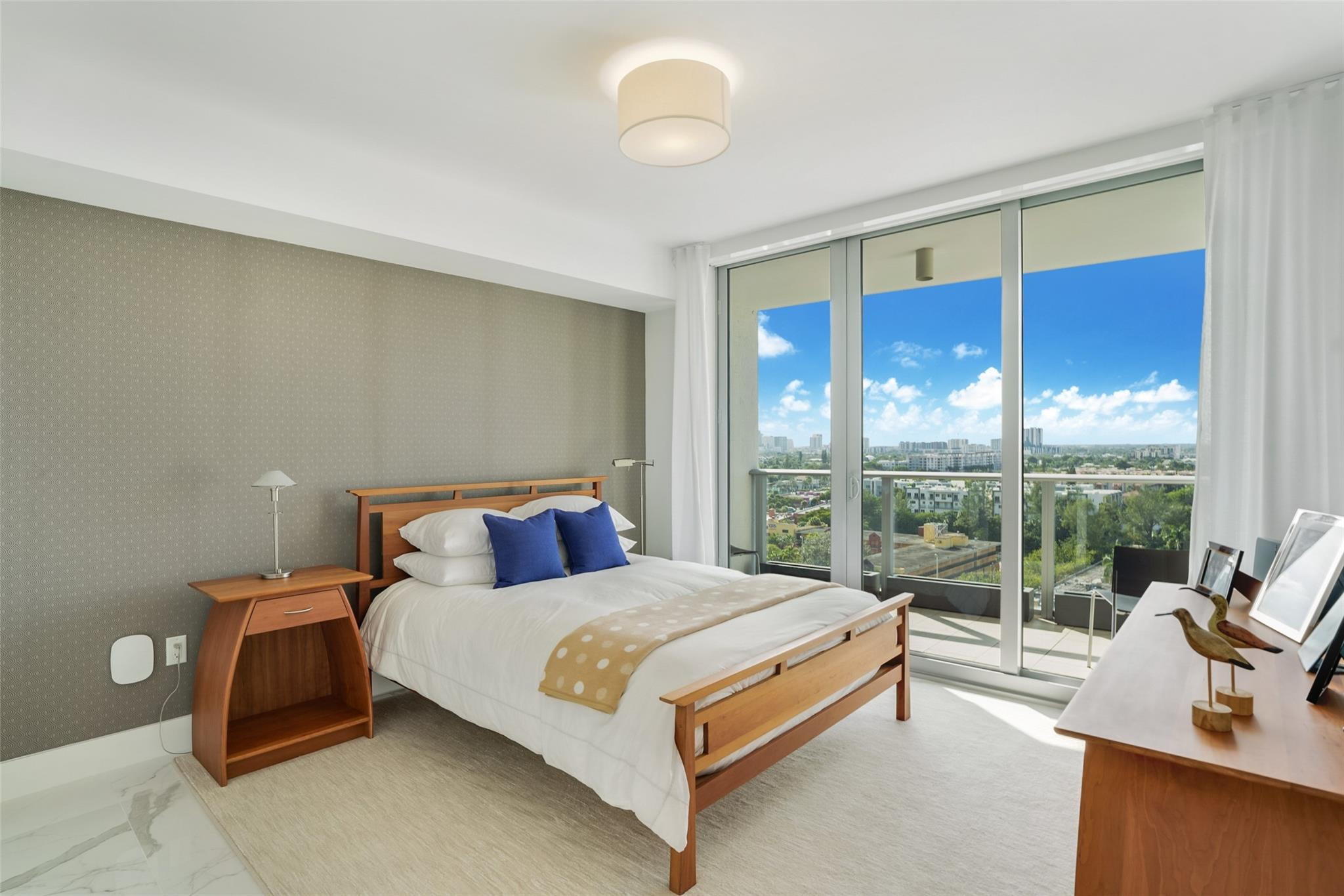 1180 N Federal Hwy 1203