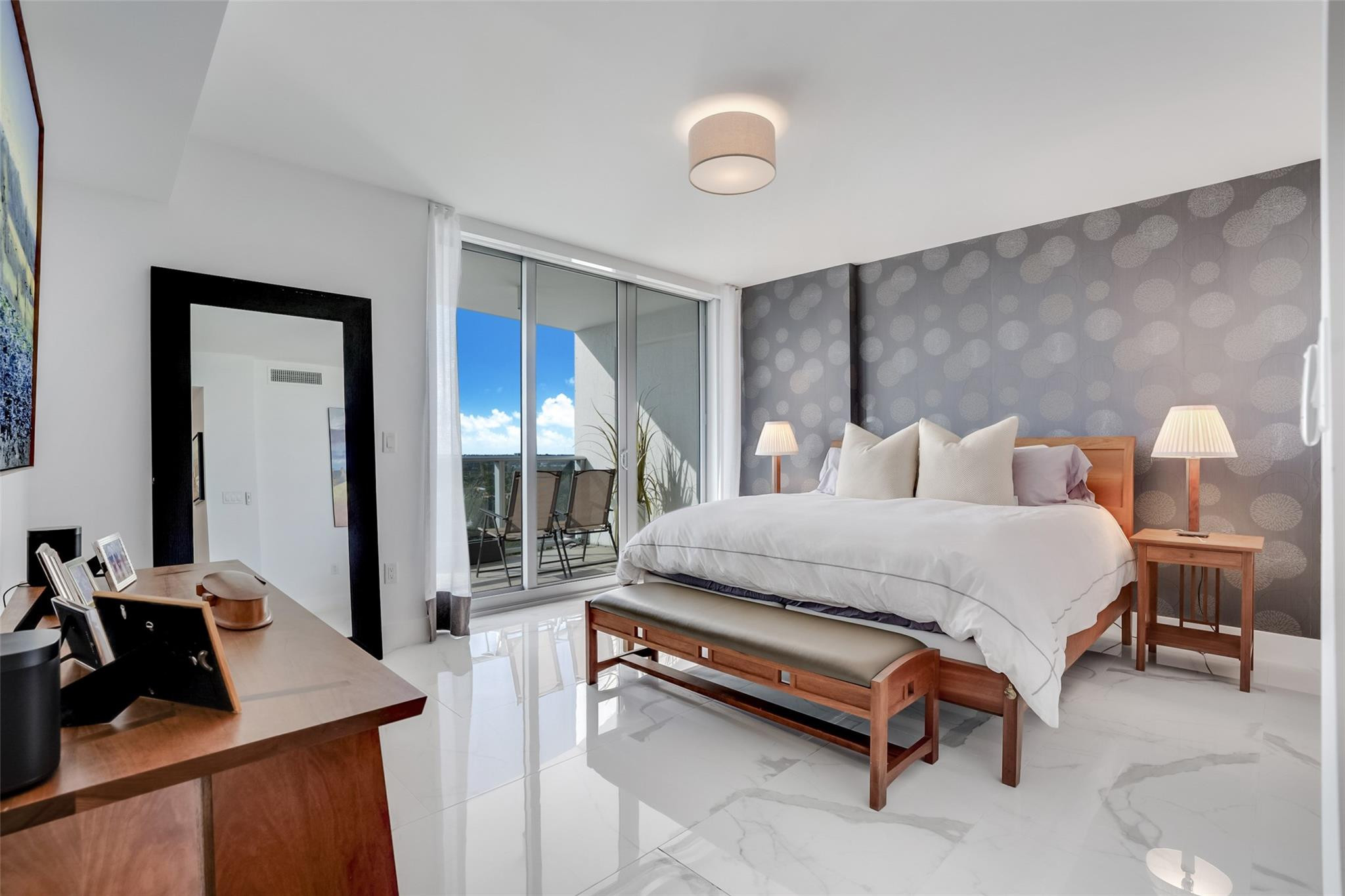 1180 N Federal Hwy 1203