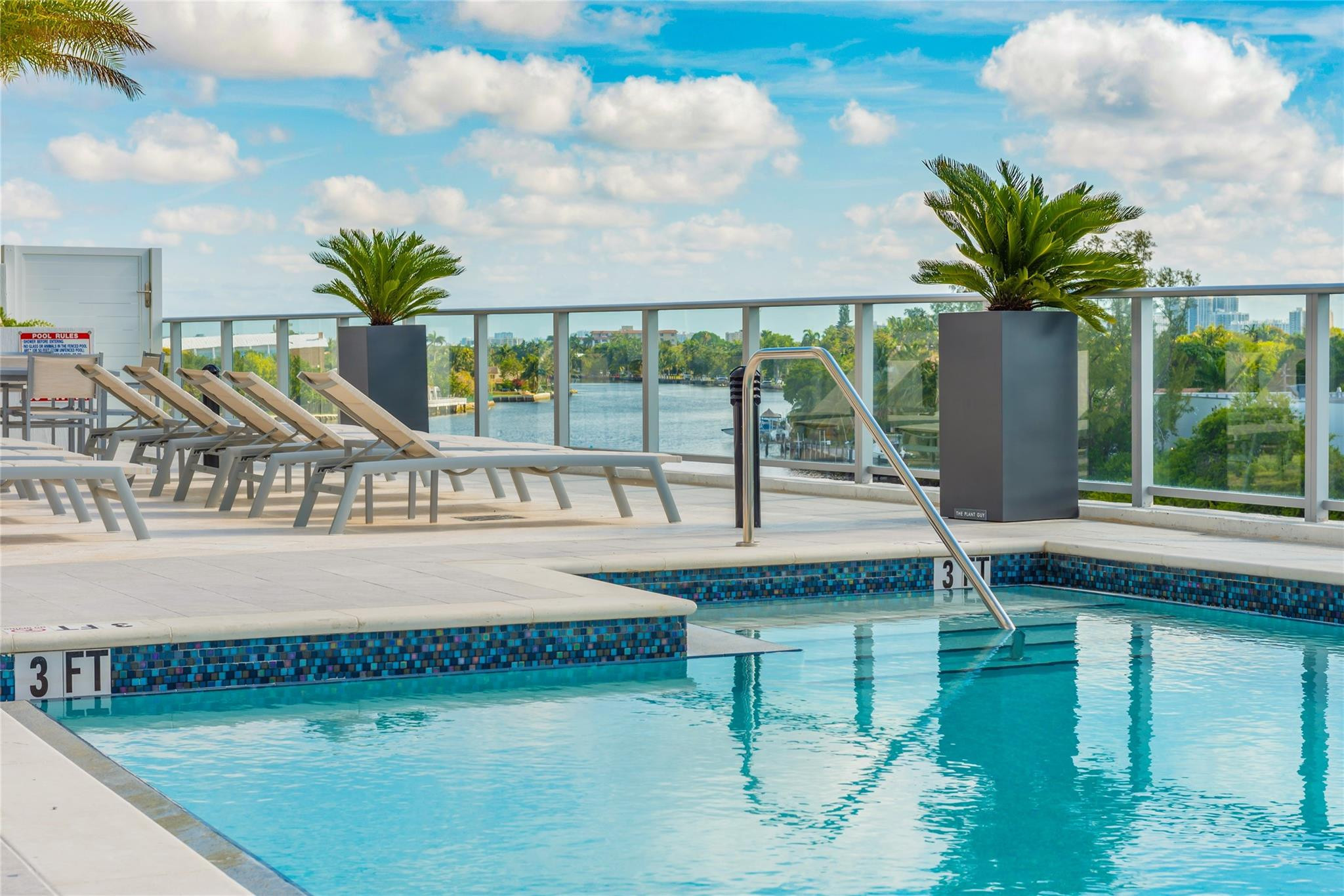 1180 N Federal Hwy 1203