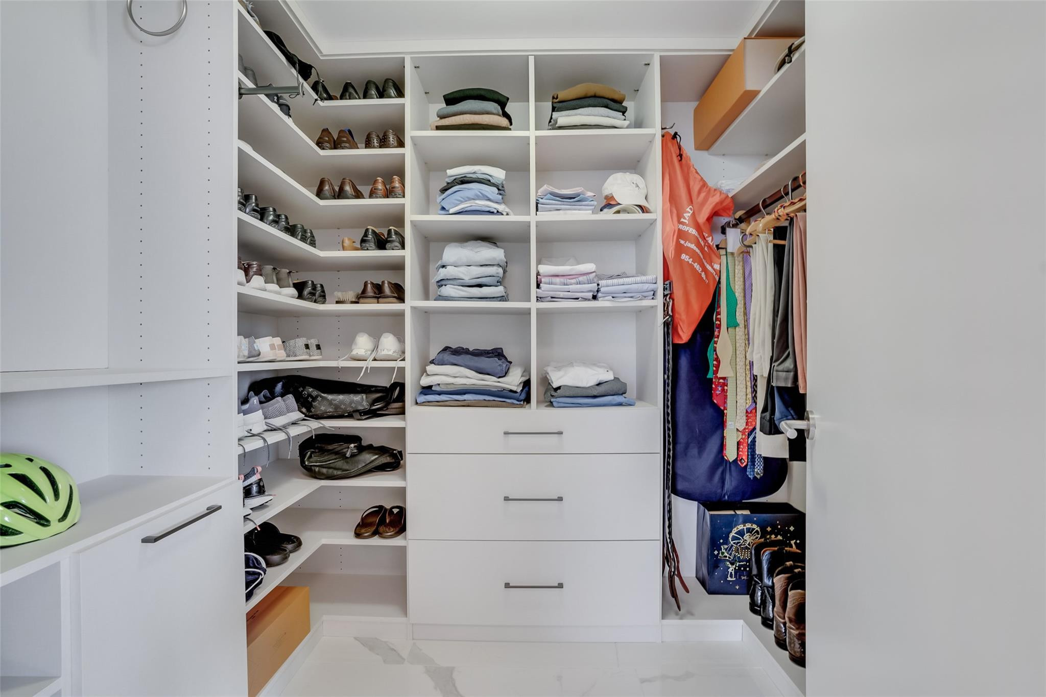 1180 N Federal Hwy 1203