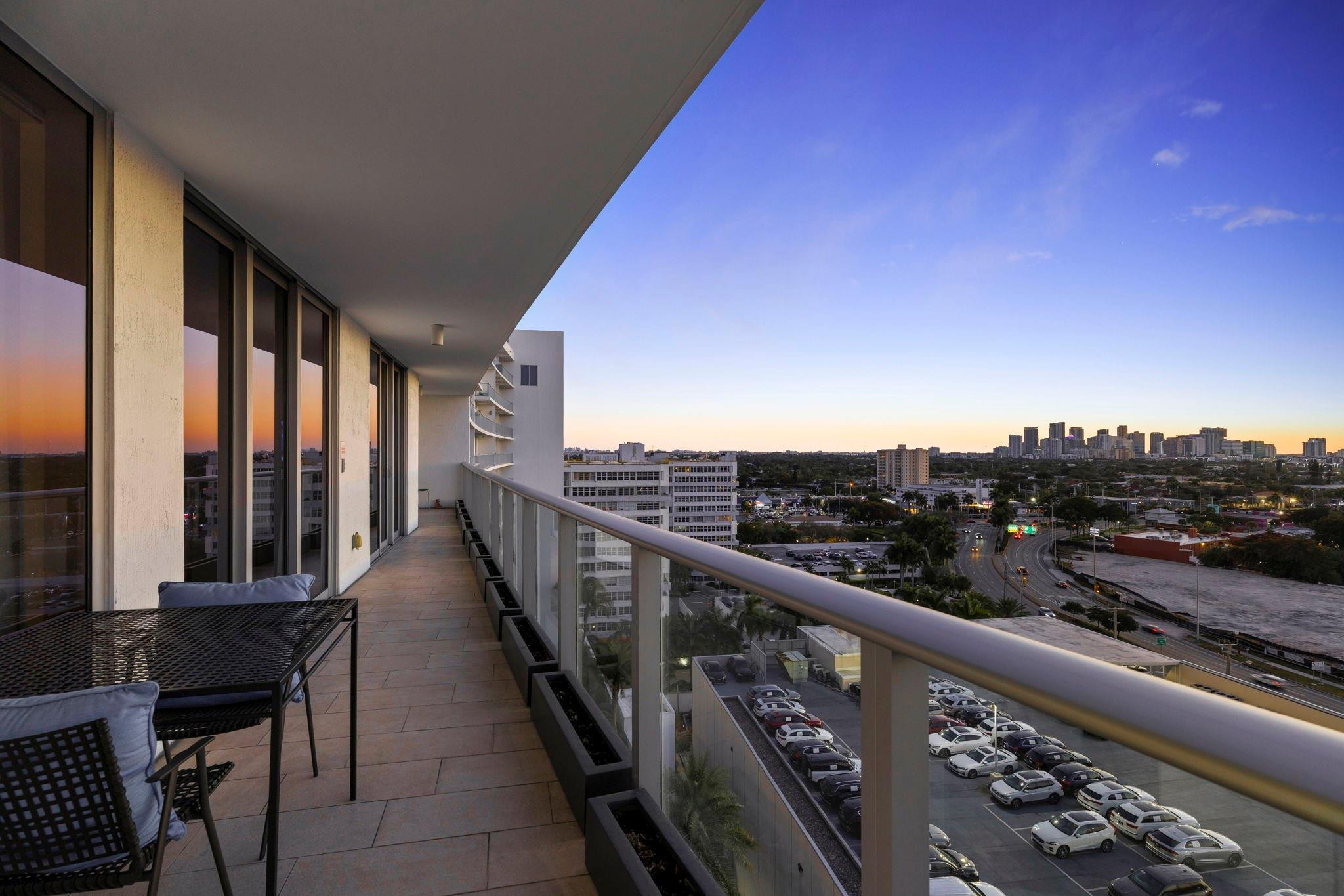 1180 N Federal Hwy 1203