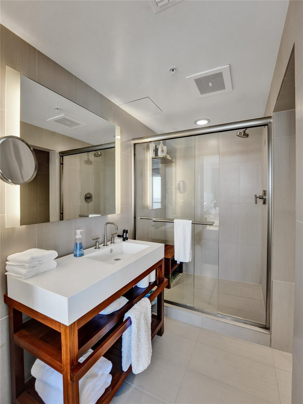 3101 Bayshore Dr 2409