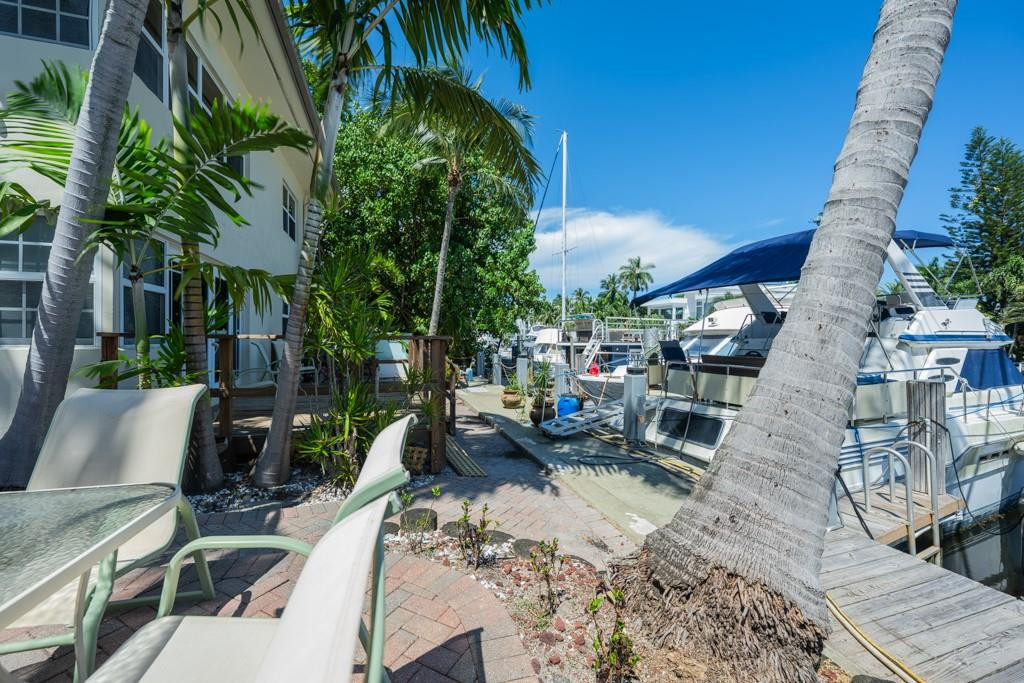 86 Isle Of Venice Dr 2