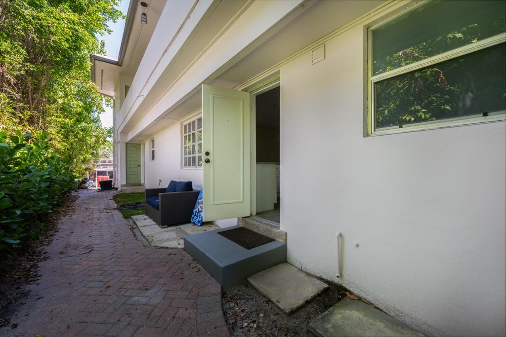 86 Isle Of Venice Dr 2