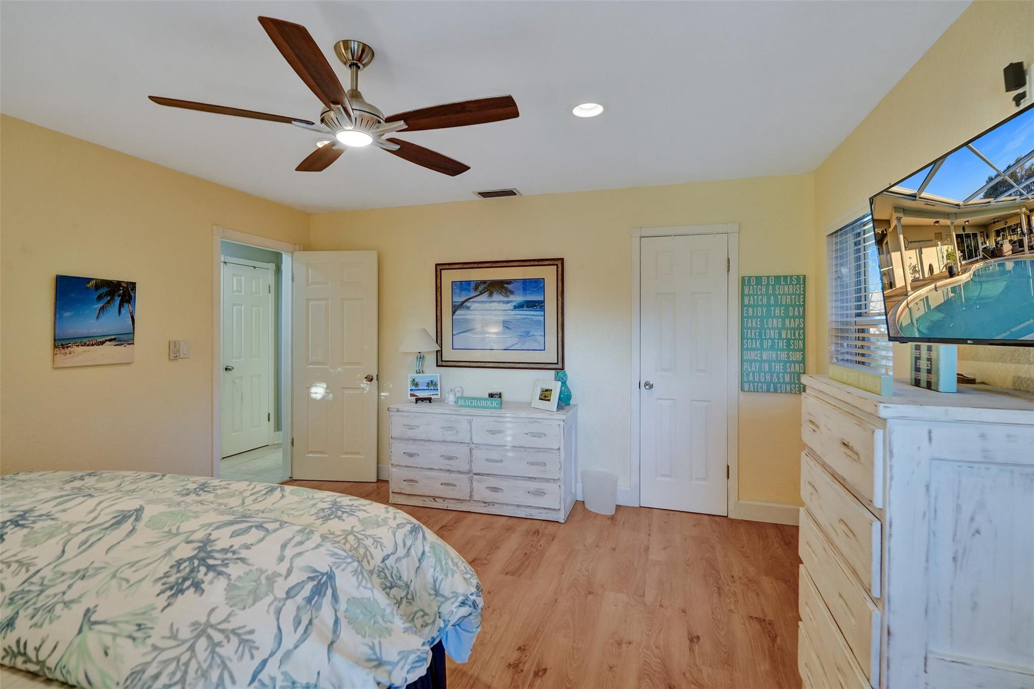 4909 N Travelers Palm Ln