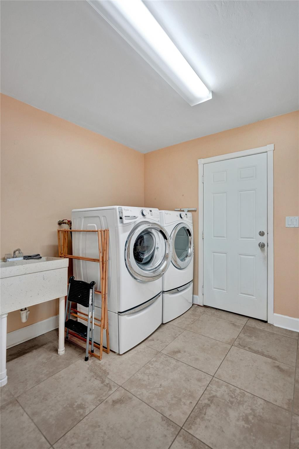 4909 N Travelers Palm Ln