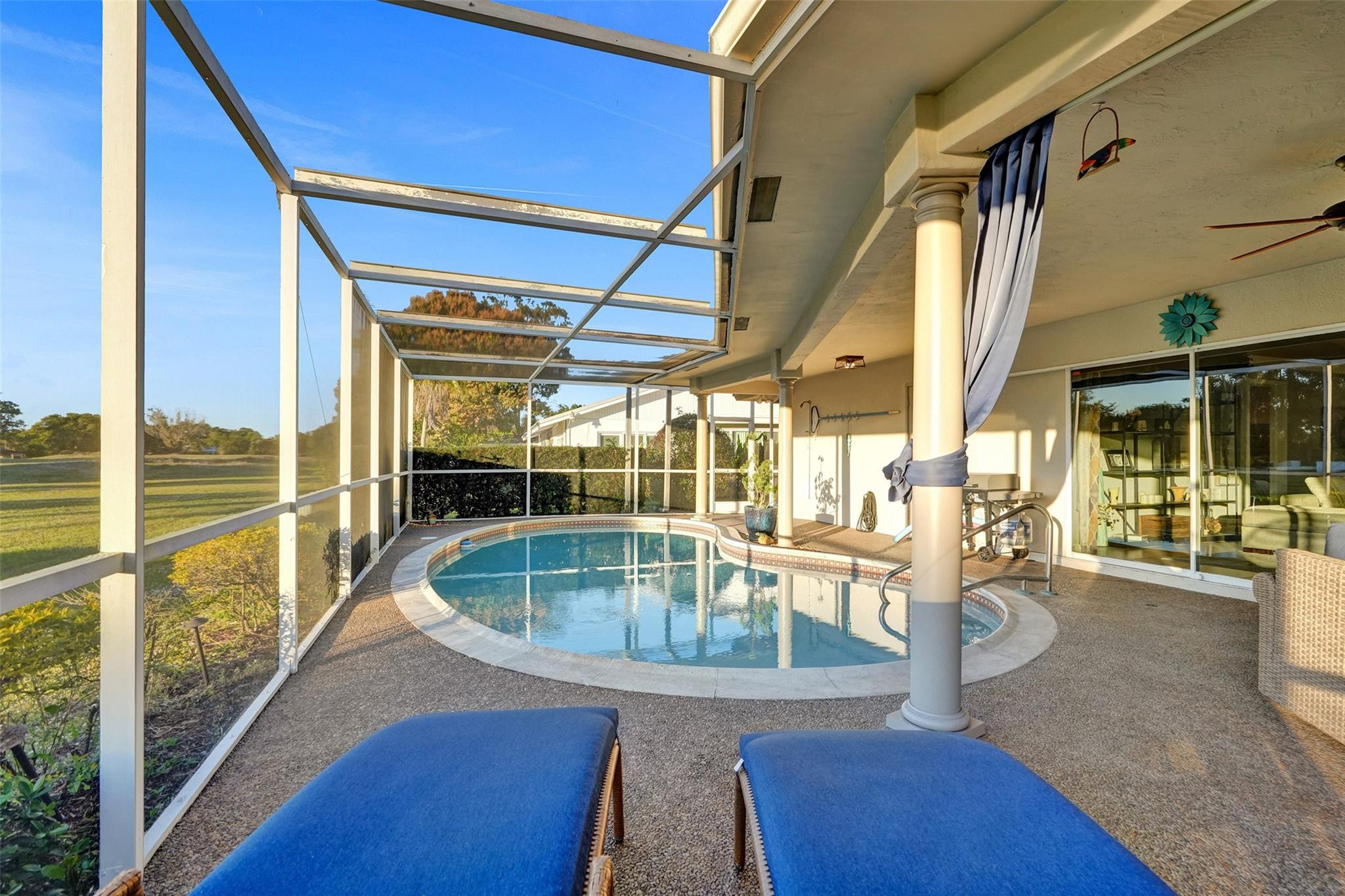 4909 N Travelers Palm Ln