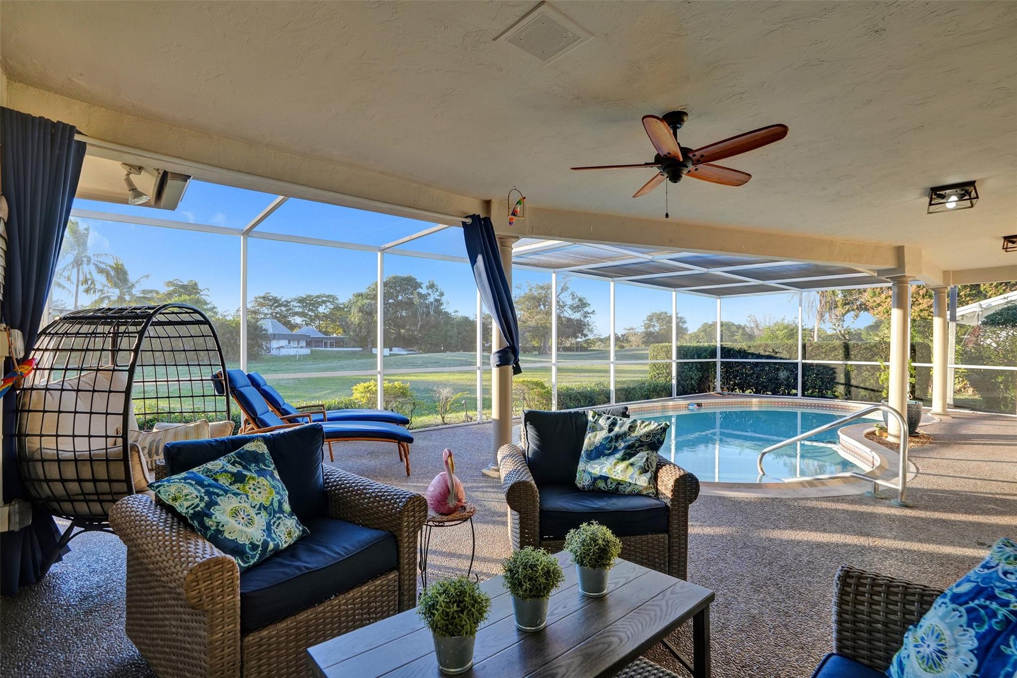 4909 N Travelers Palm Ln