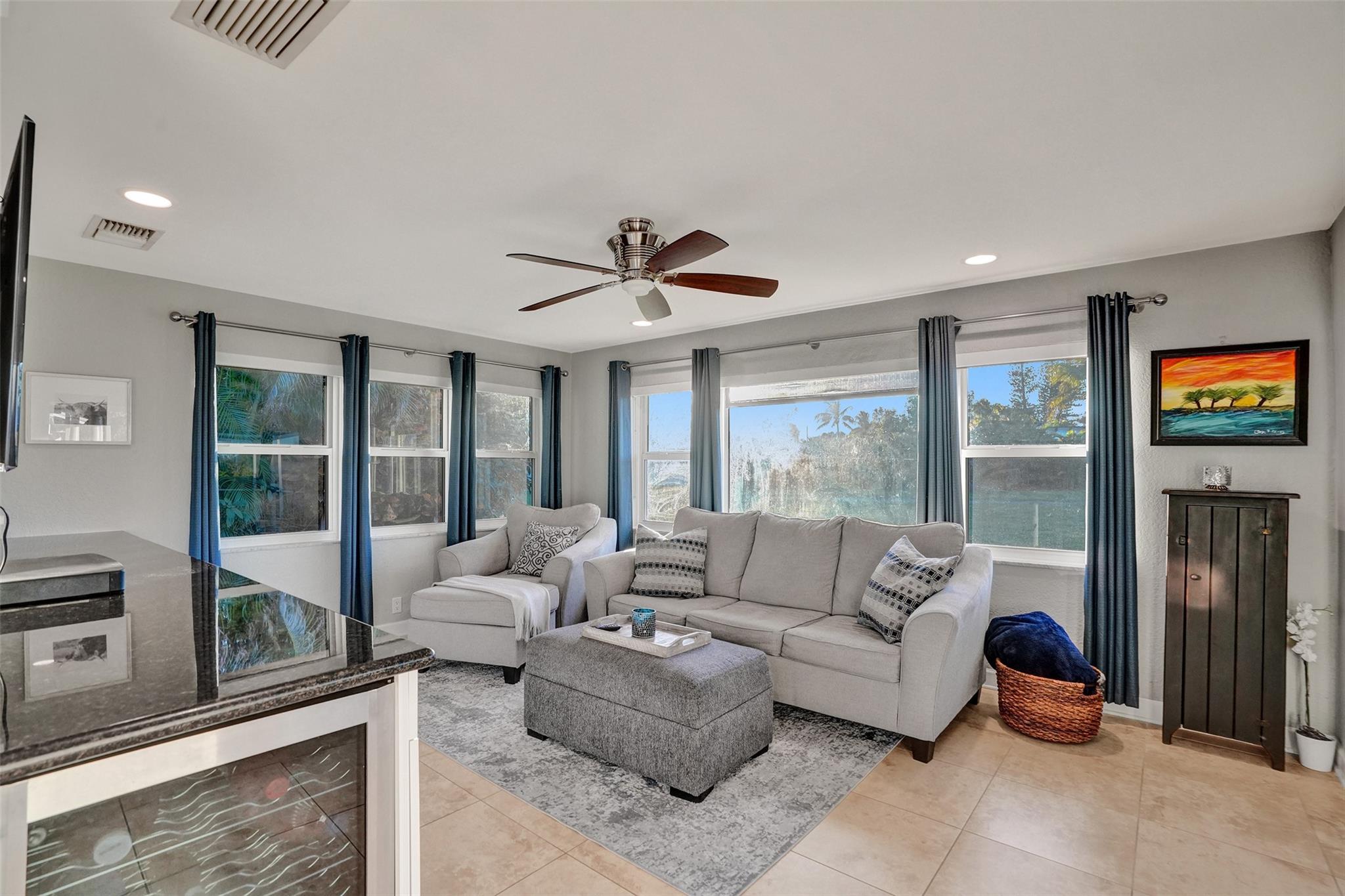 4909 N Travelers Palm Ln