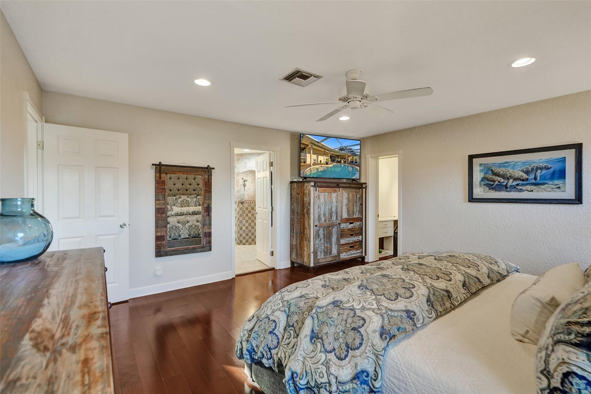 4909 N Travelers Palm Ln