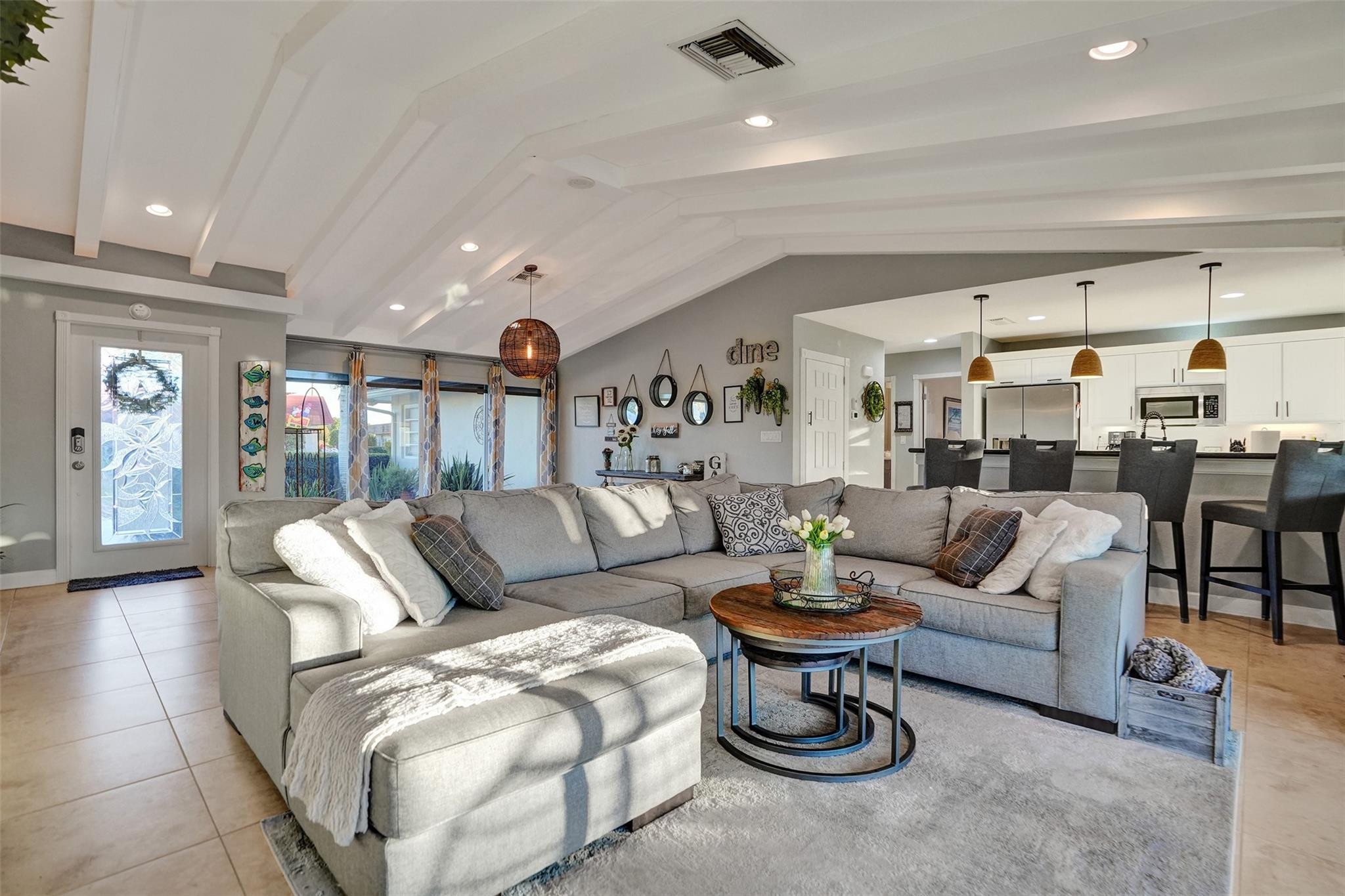 4909 N Travelers Palm Ln