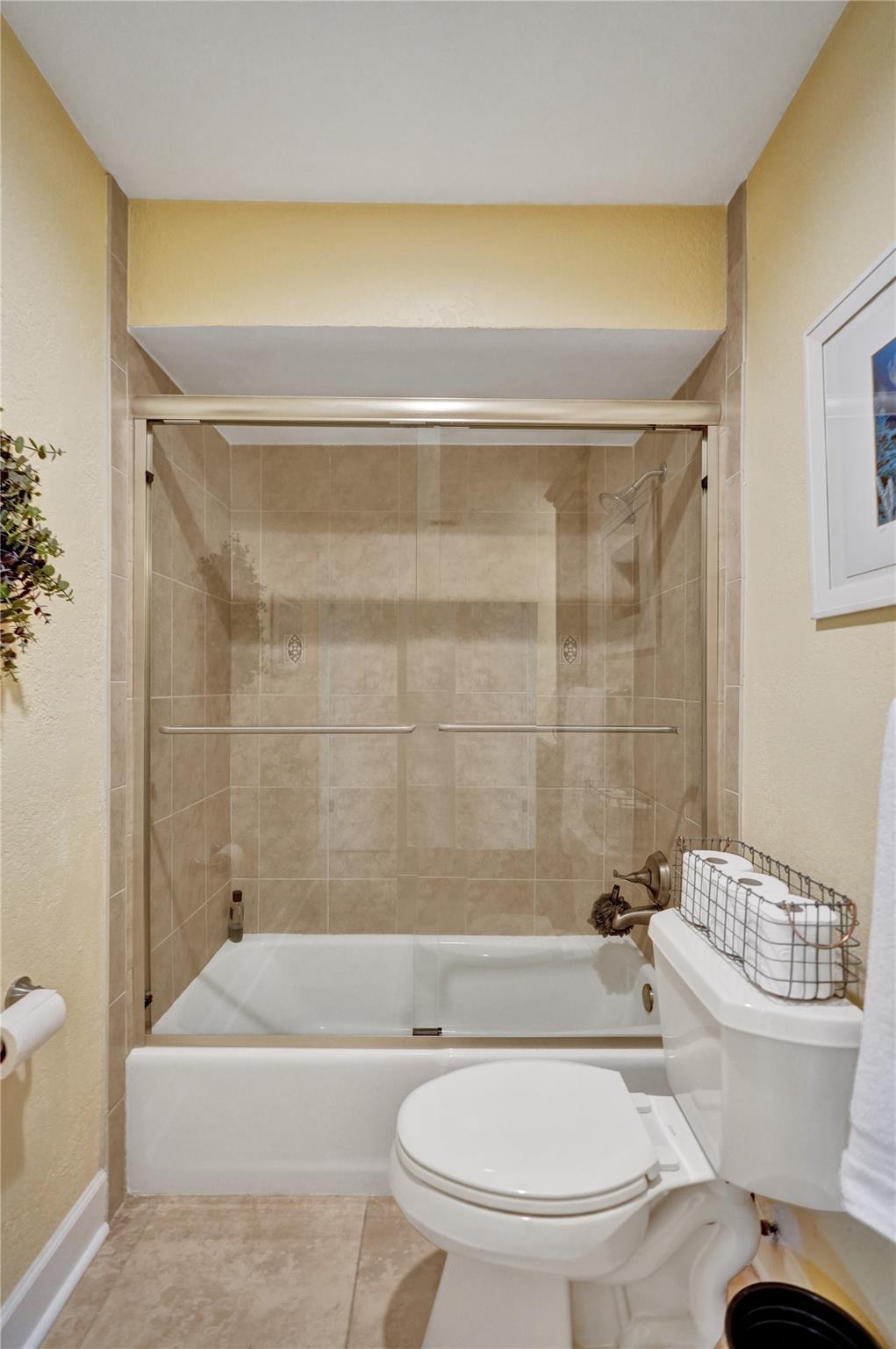 4909 N Travelers Palm Ln