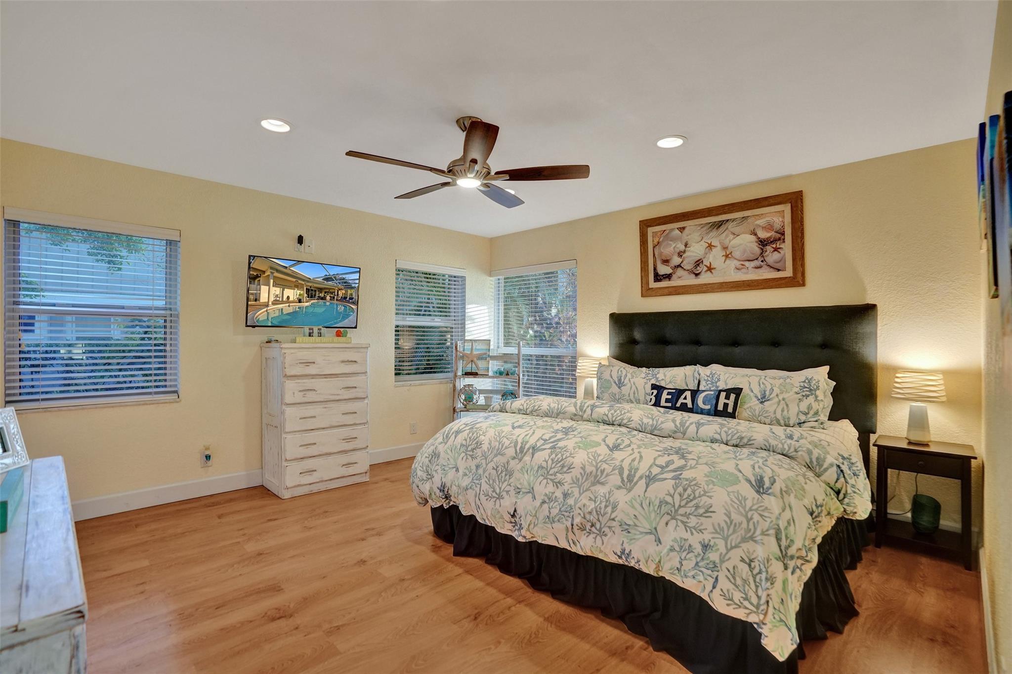 4909 N Travelers Palm Ln