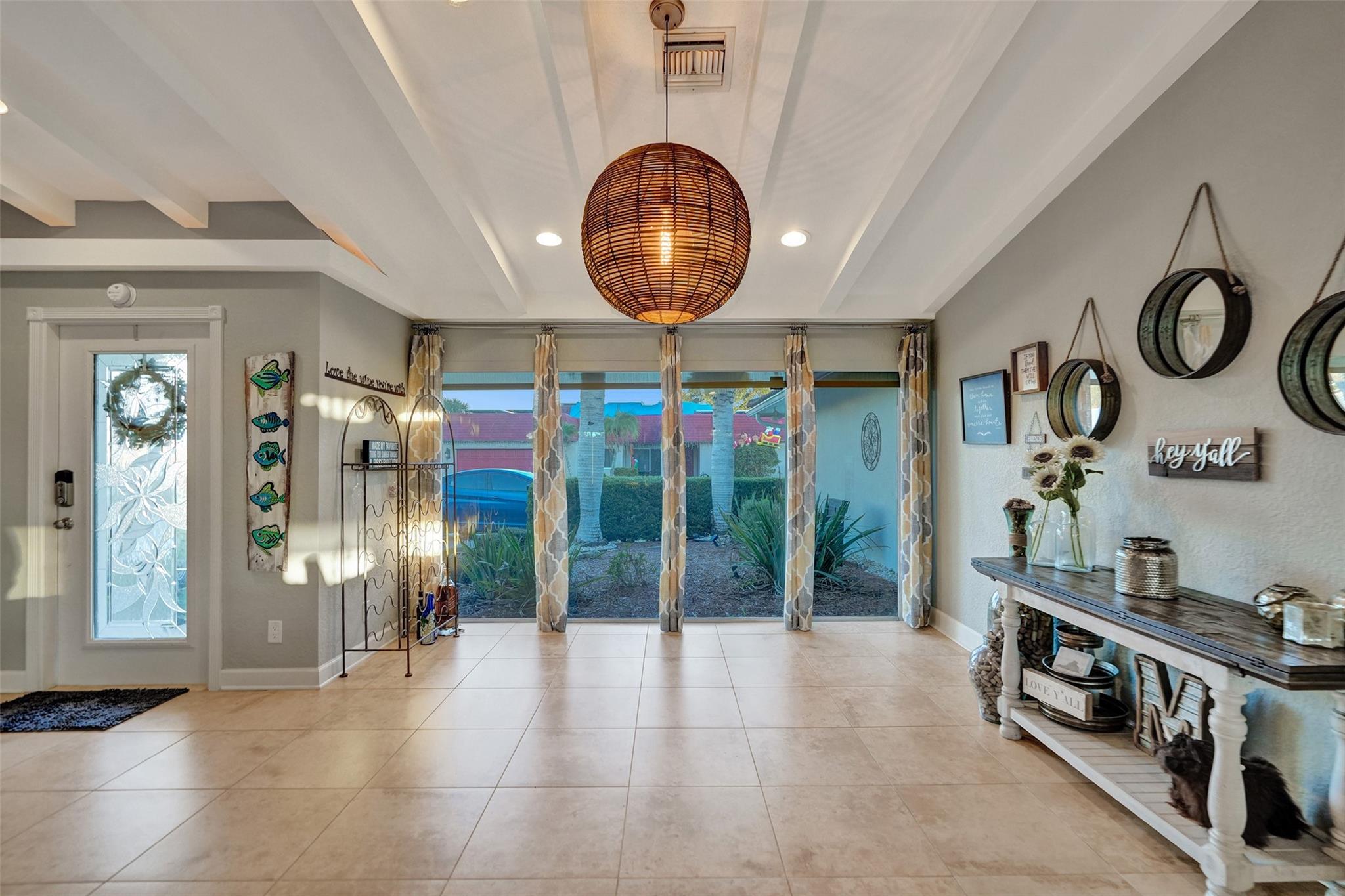 4909 N Travelers Palm Ln