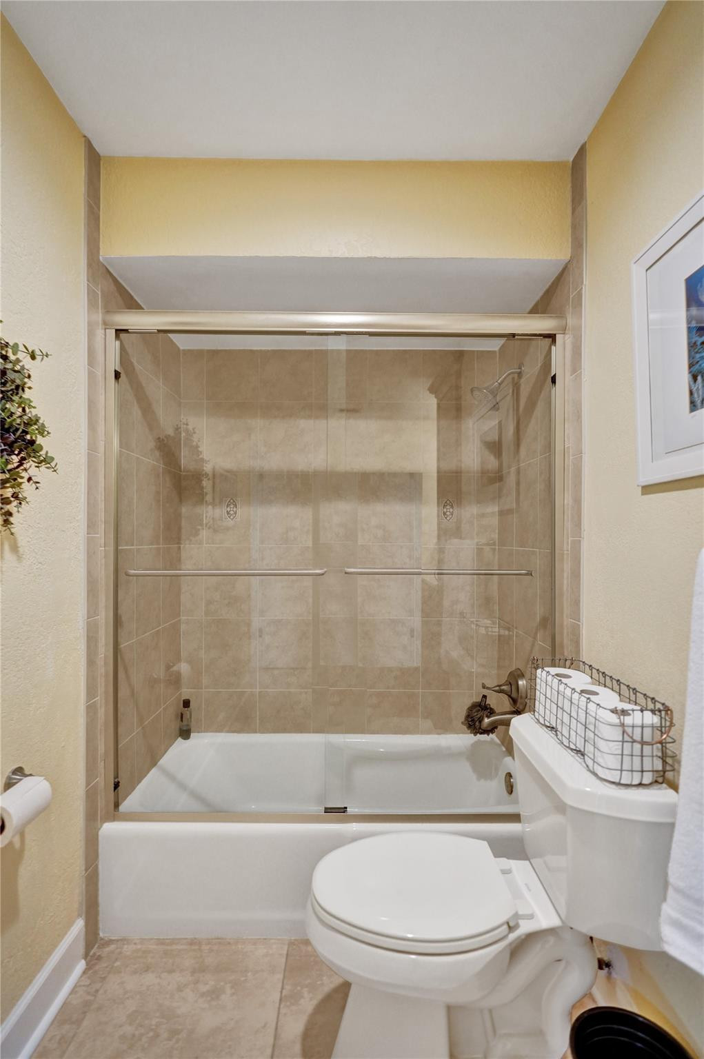 4909 N Travelers Palm Ln