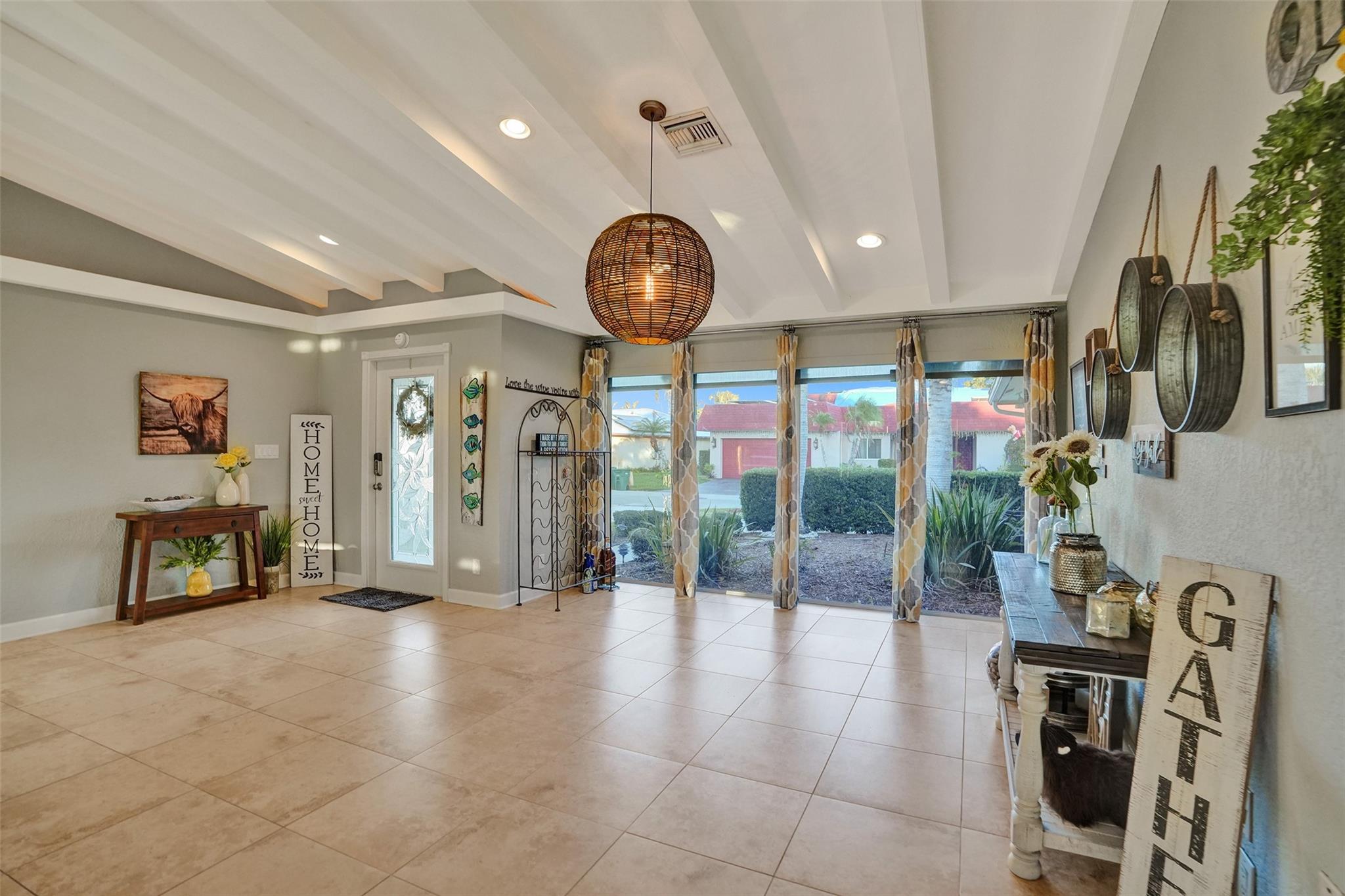 4909 N Travelers Palm Ln