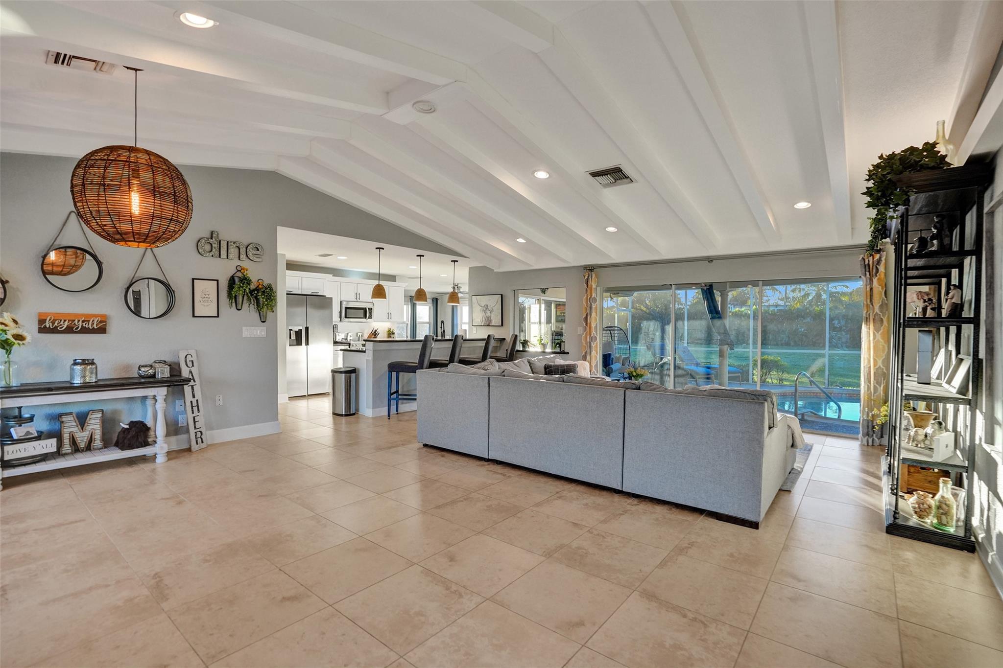 4909 N Travelers Palm Ln