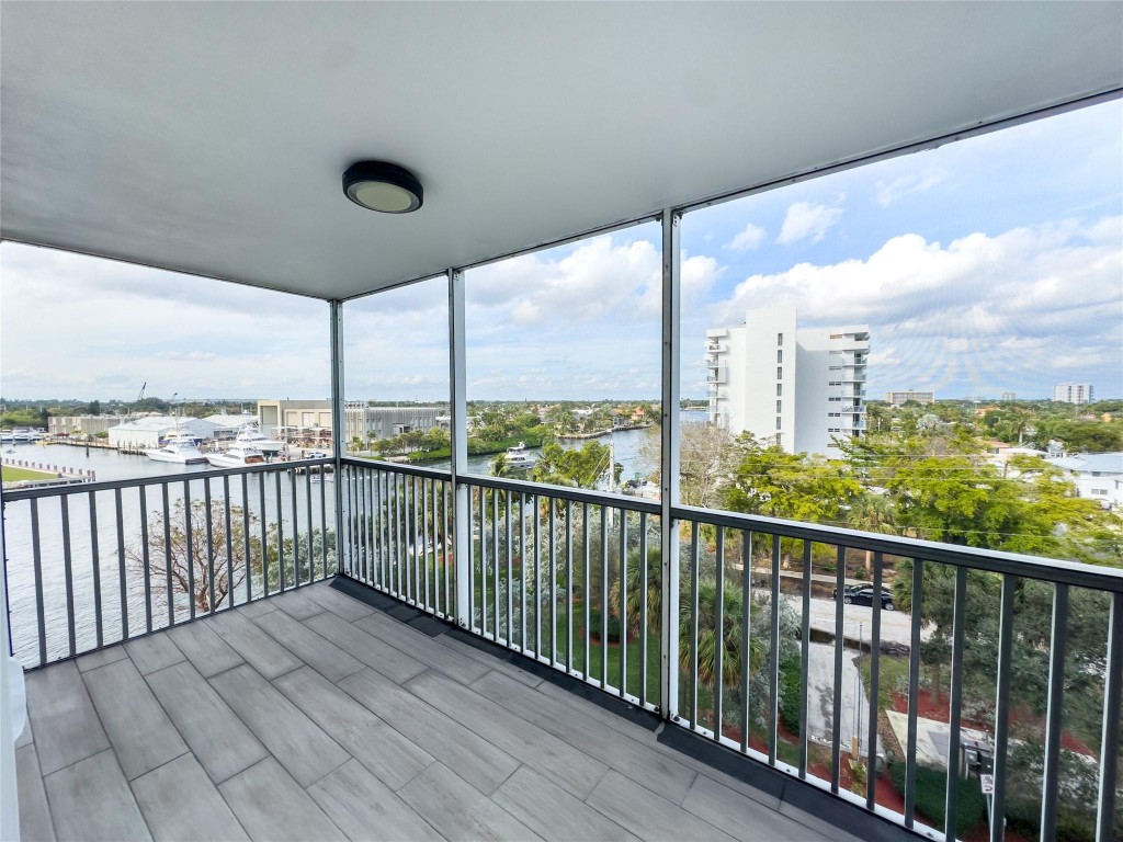 1505 N Riverside Dr 608