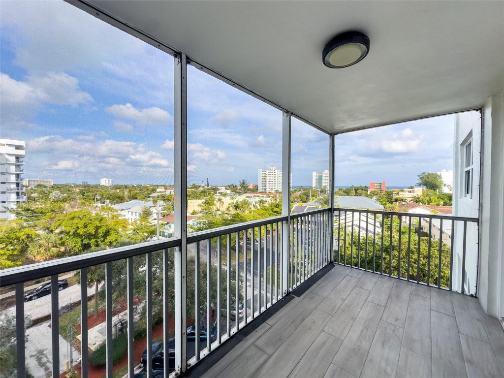 1505 N Riverside Dr 608