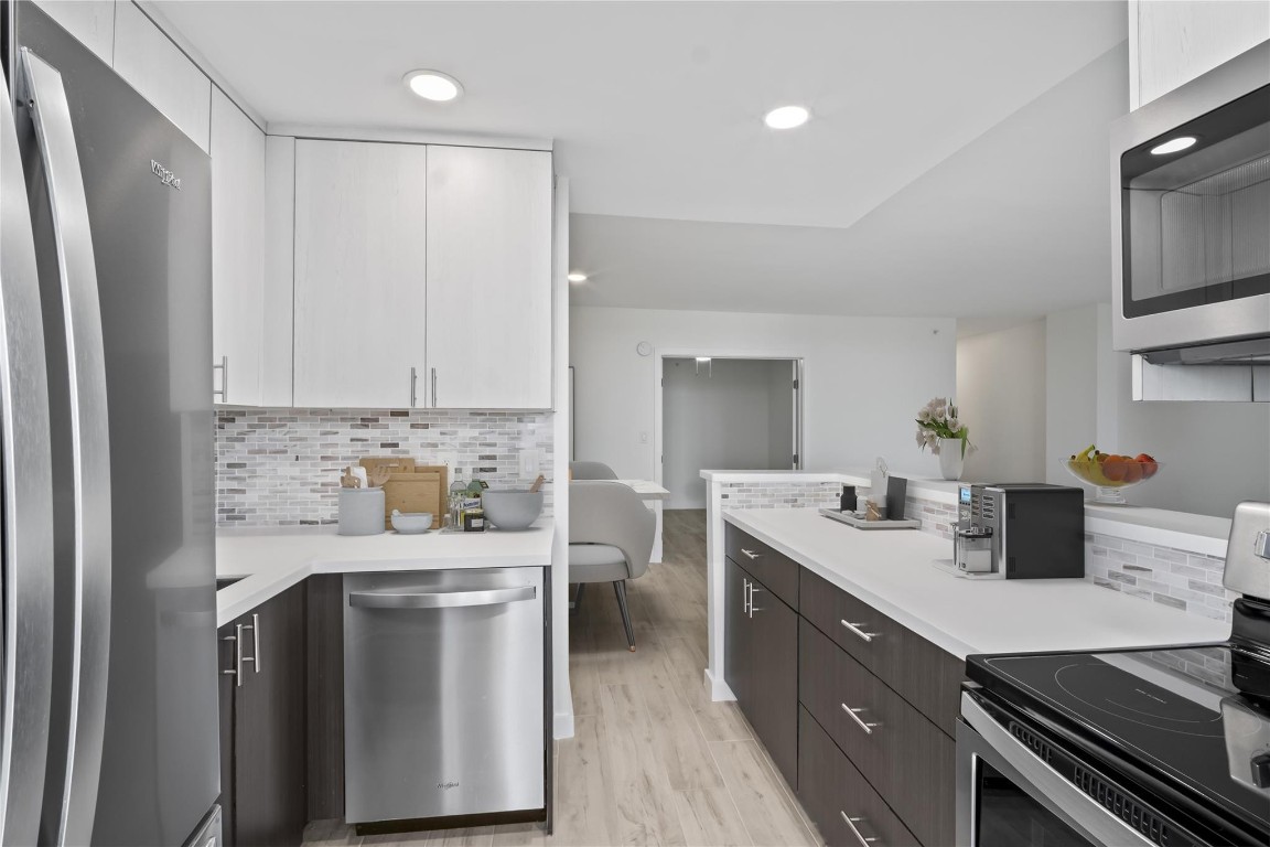 1505 N Riverside Dr 608