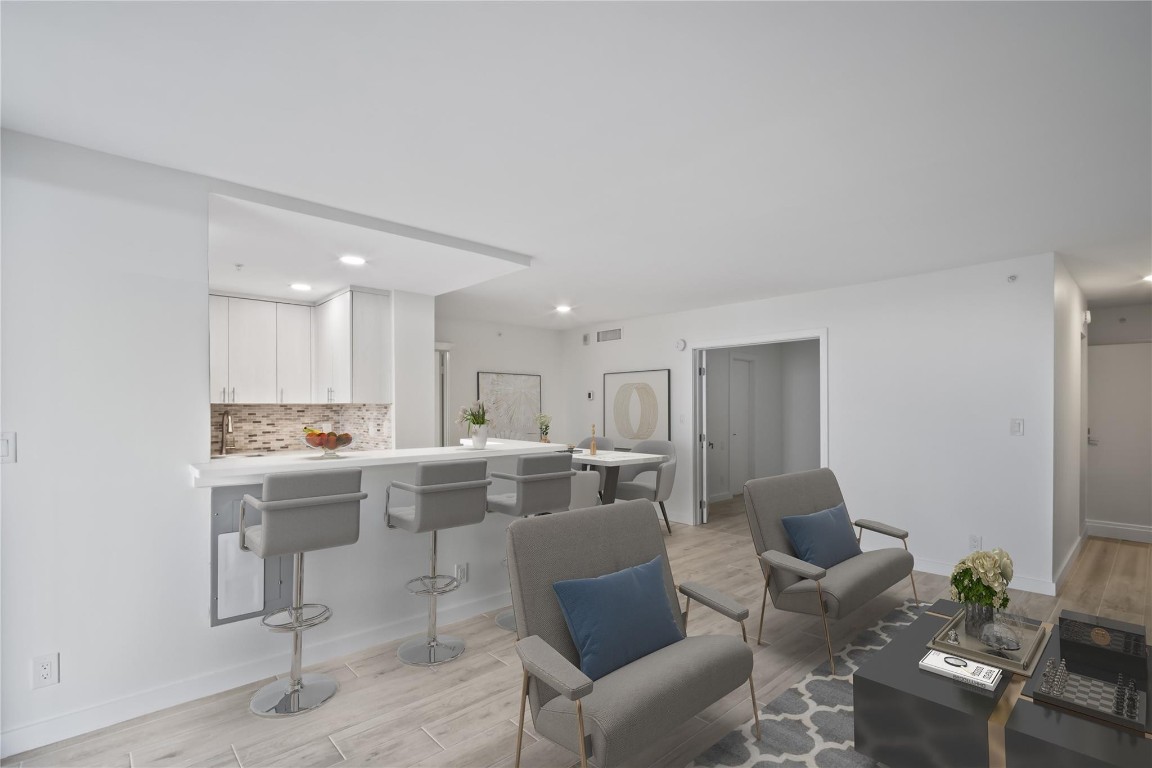 1505 N Riverside Dr 608