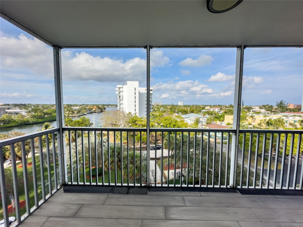 1505 N Riverside Dr 608