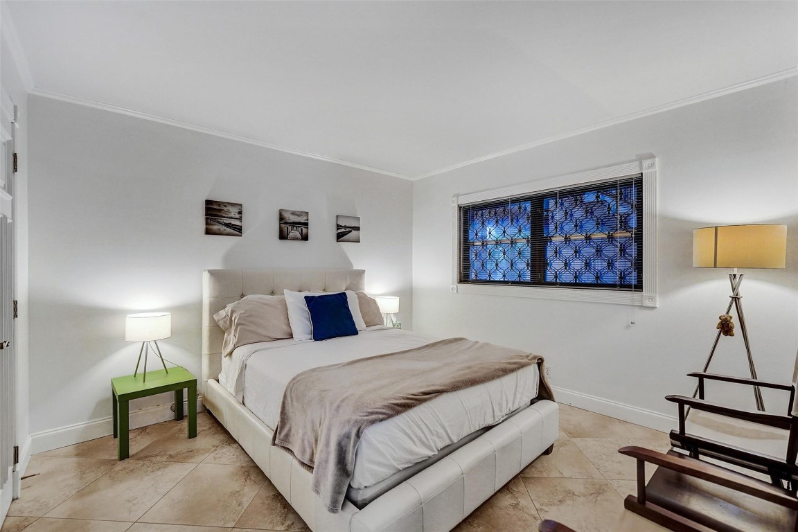 1785 N Andrews Sq 201